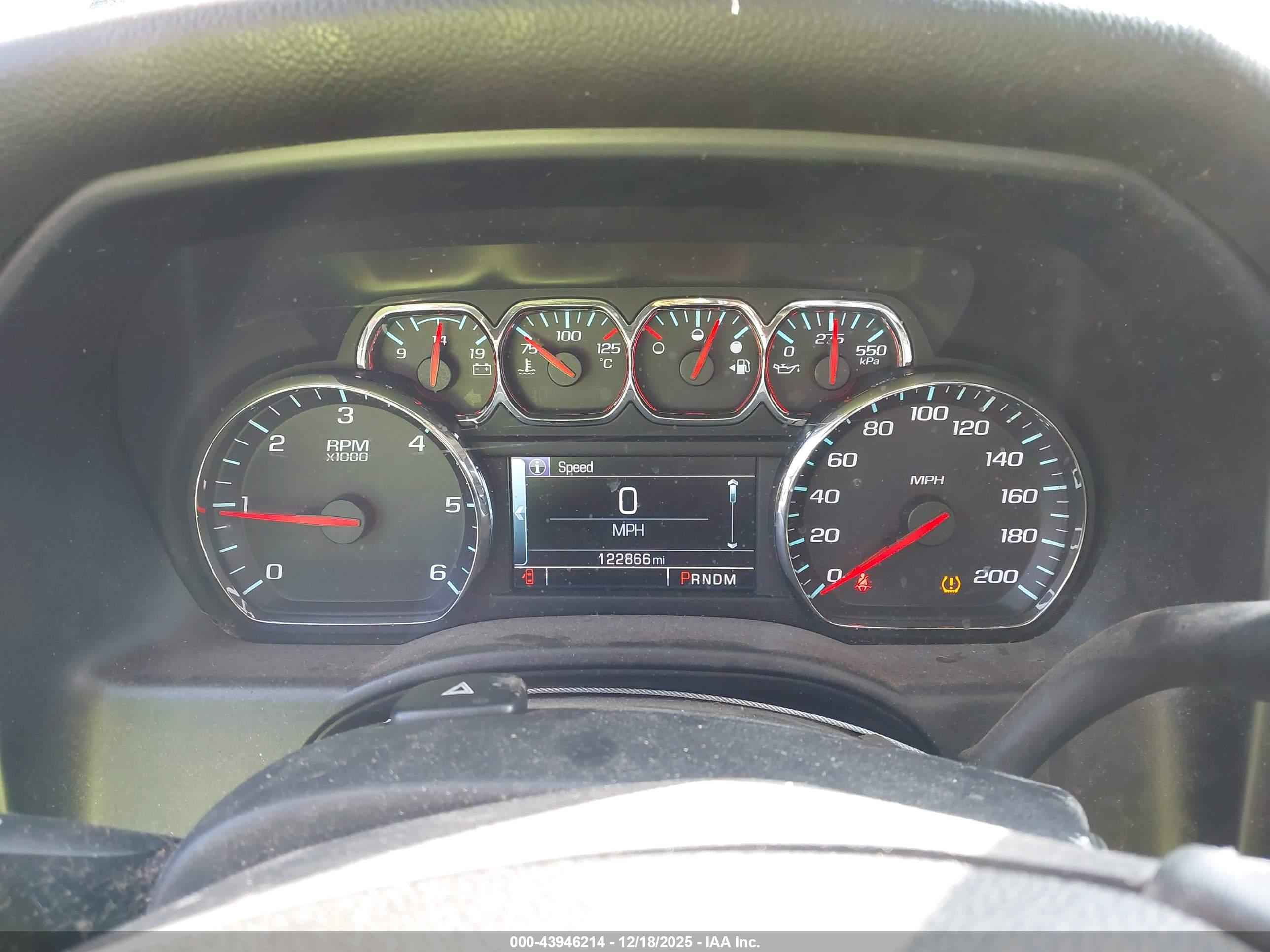 CHEVROLET SILVERADO image 7