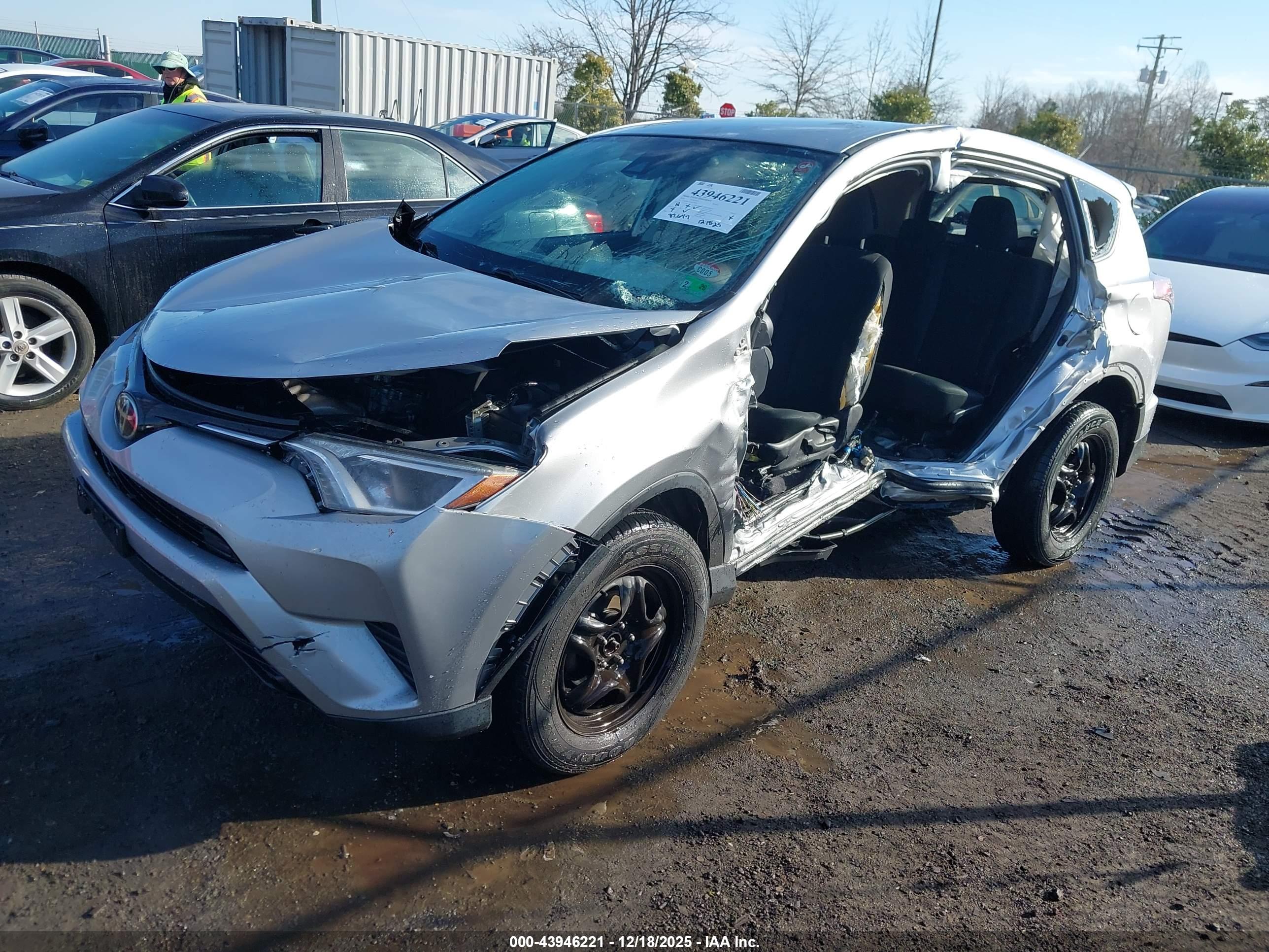 TOYOTA RAV4 image 2