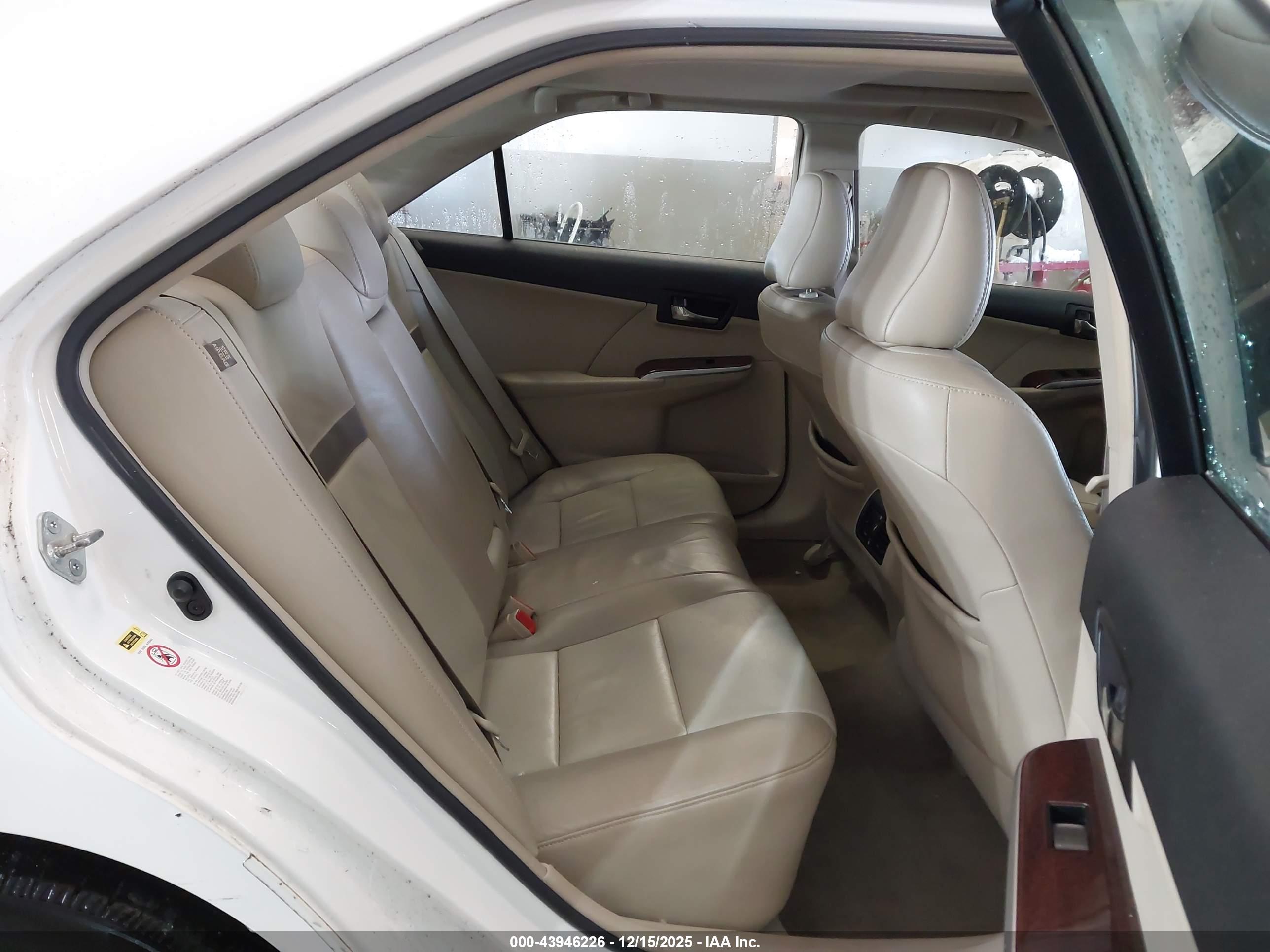 TOYOTA CAMRY image 8