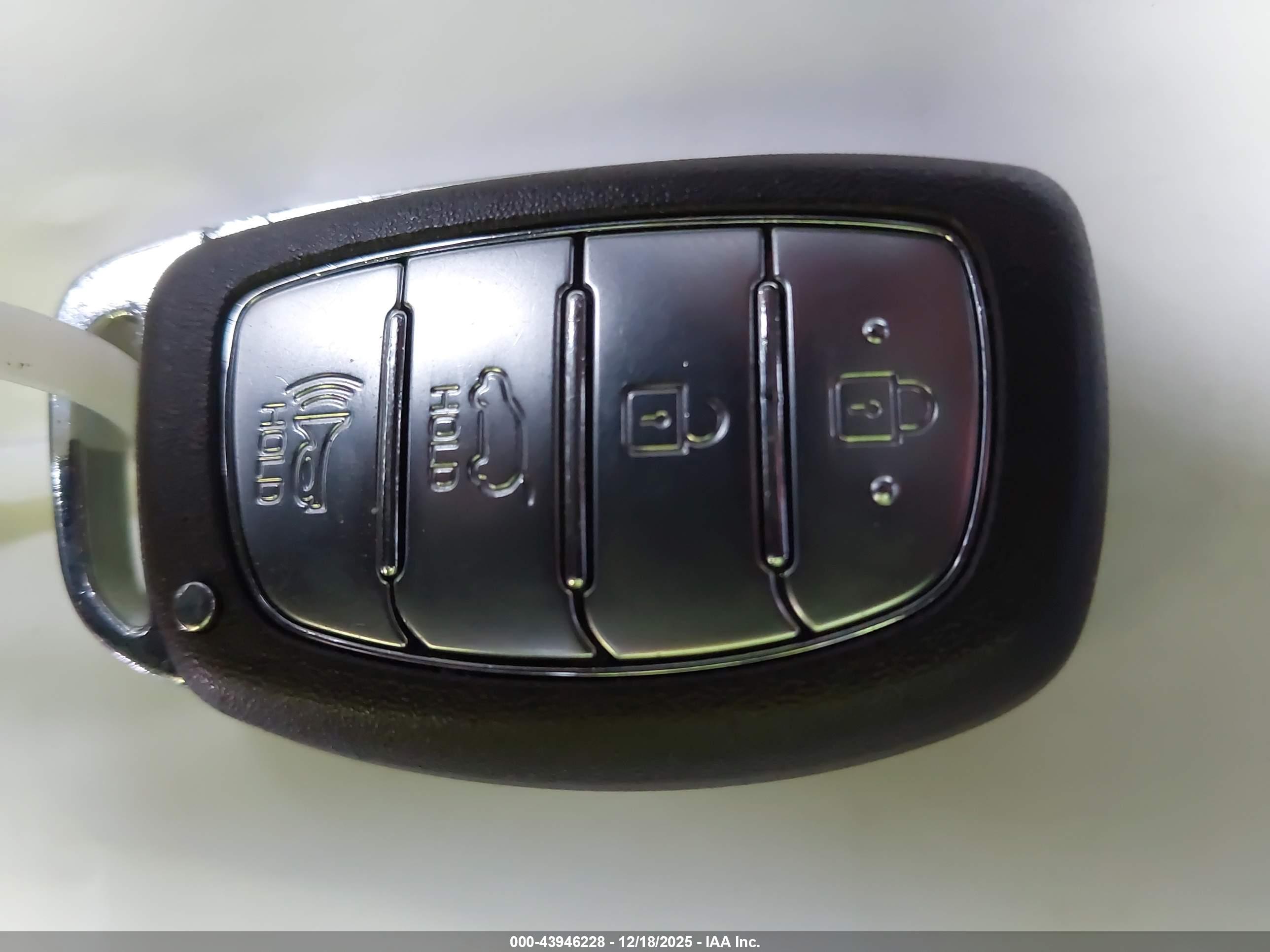 HYUNDAI IONIQ image 11