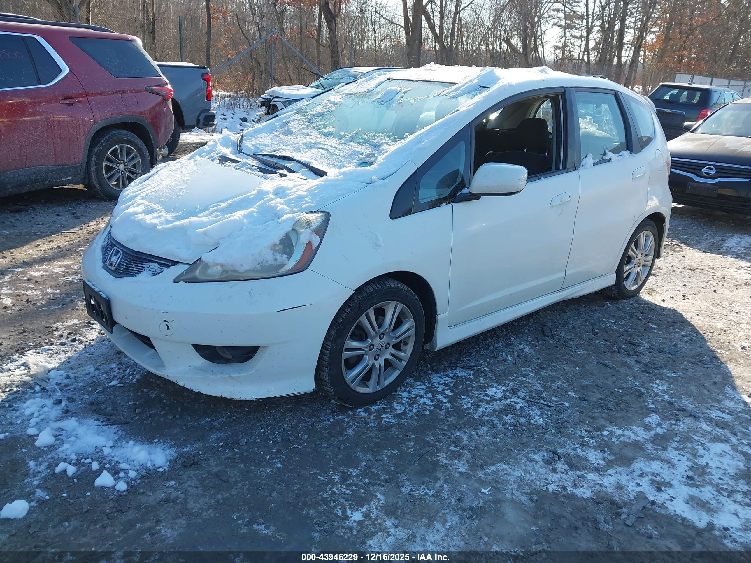 HONDA FIT image 2