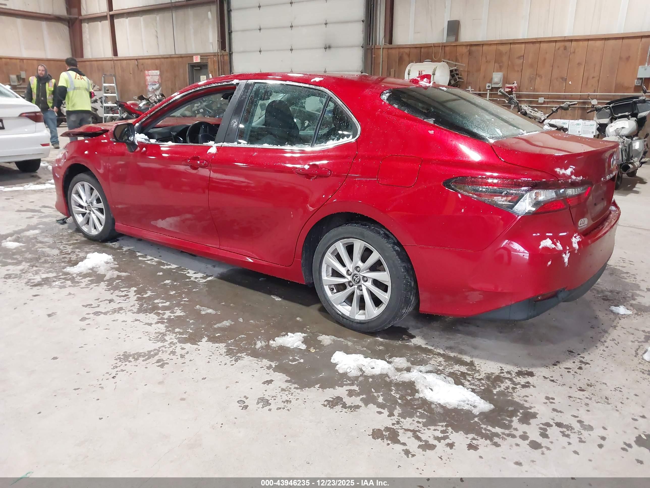 TOYOTA CAMRY image 3