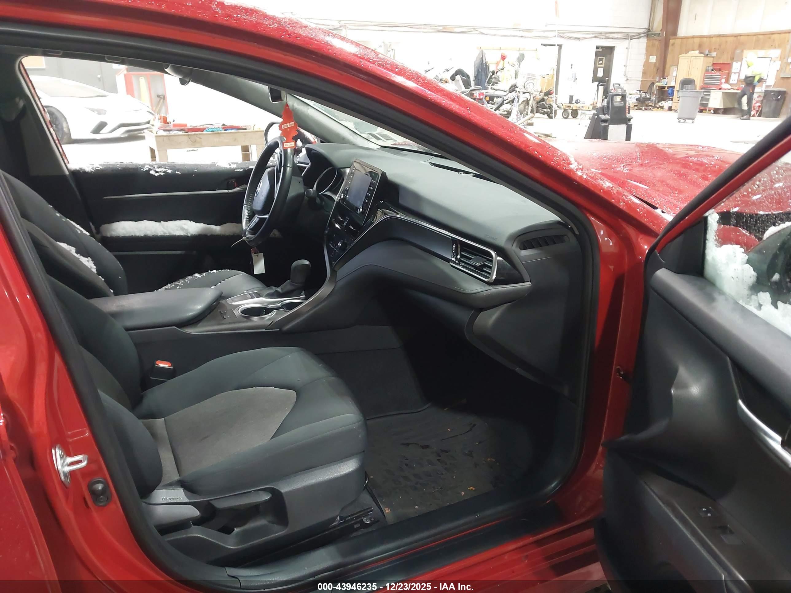 TOYOTA CAMRY image 5