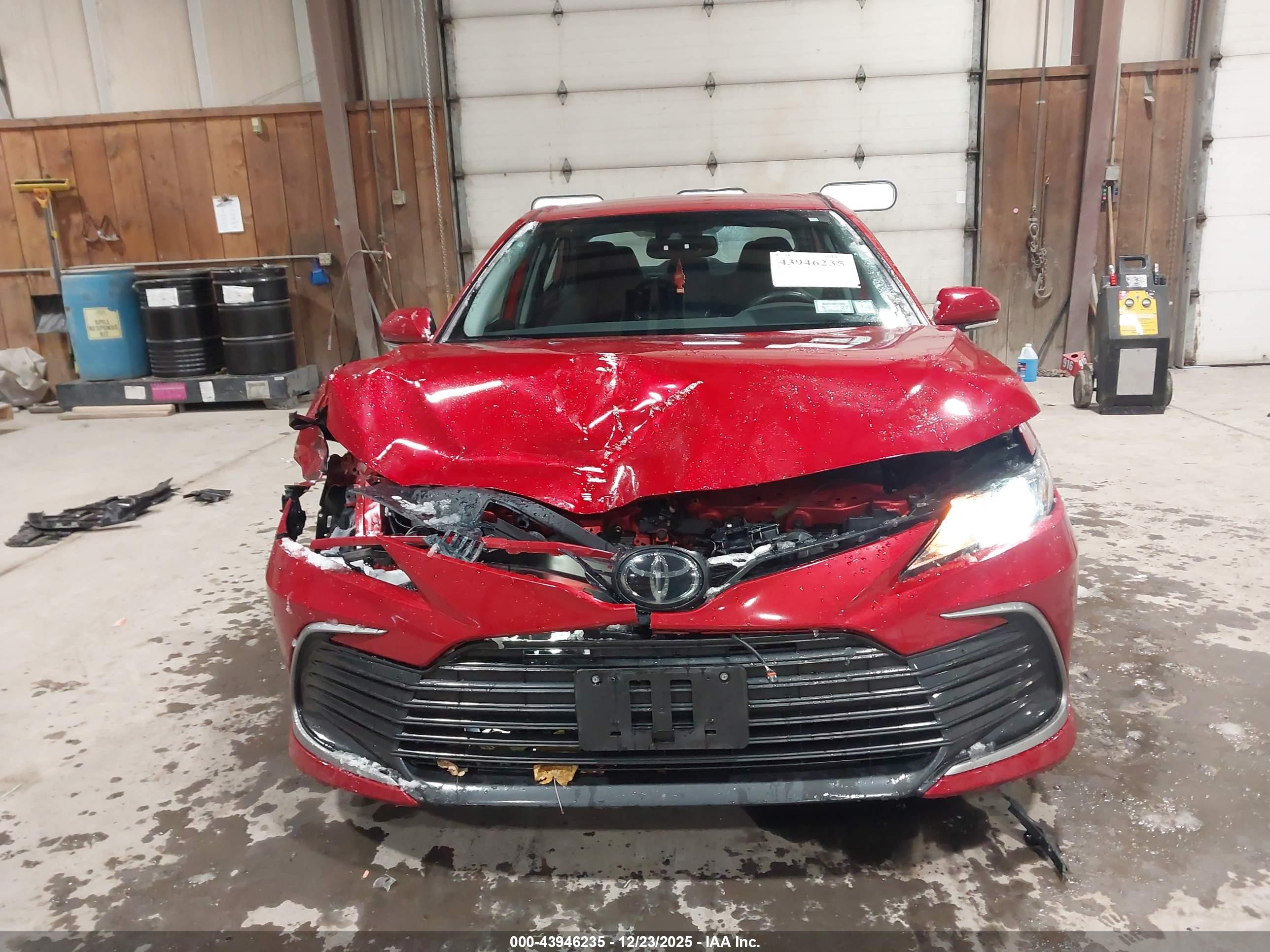 TOYOTA CAMRY image 6