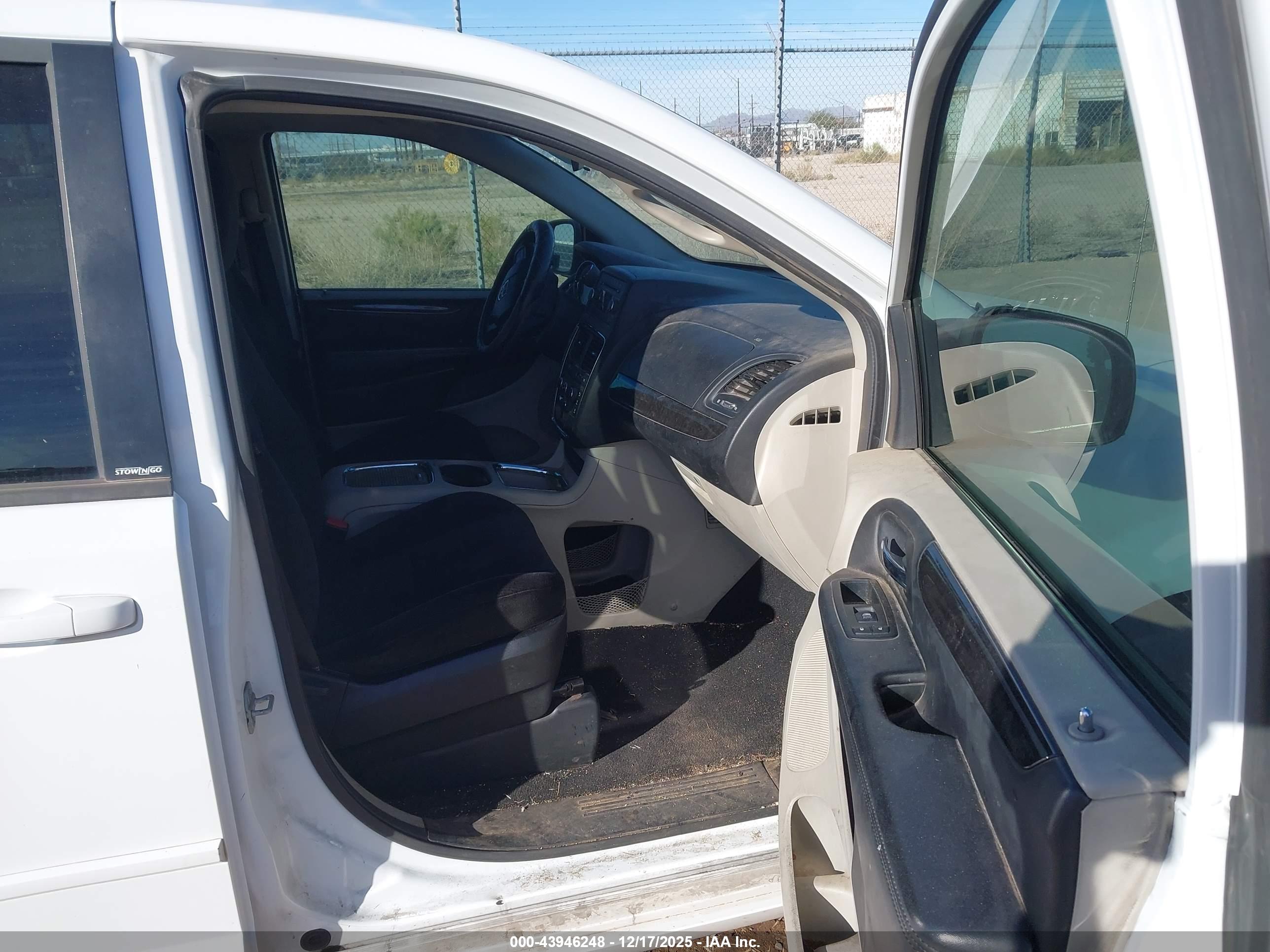 DODGE GRAND image 5