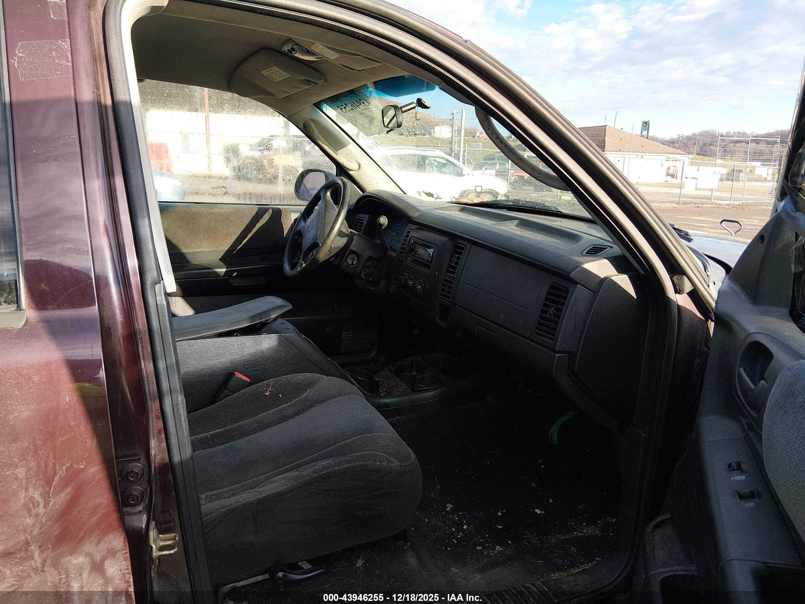 DODGE DAKOTA image 5