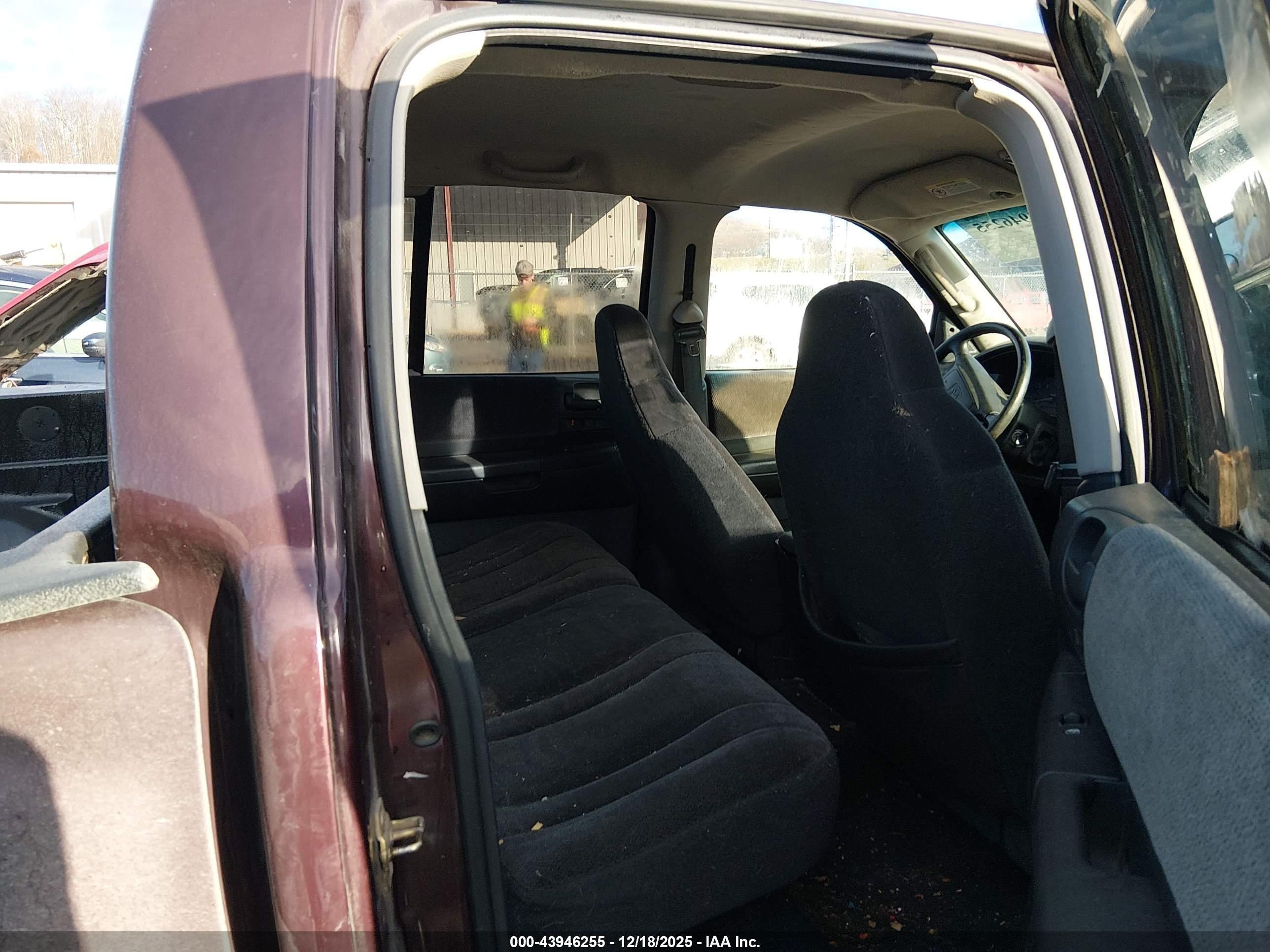 DODGE DAKOTA image 8