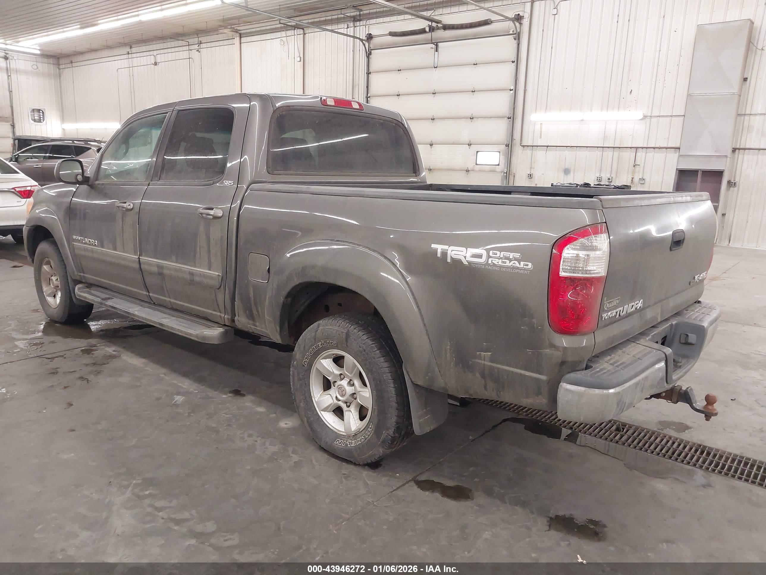 TOYOTA TUNDRA image 3