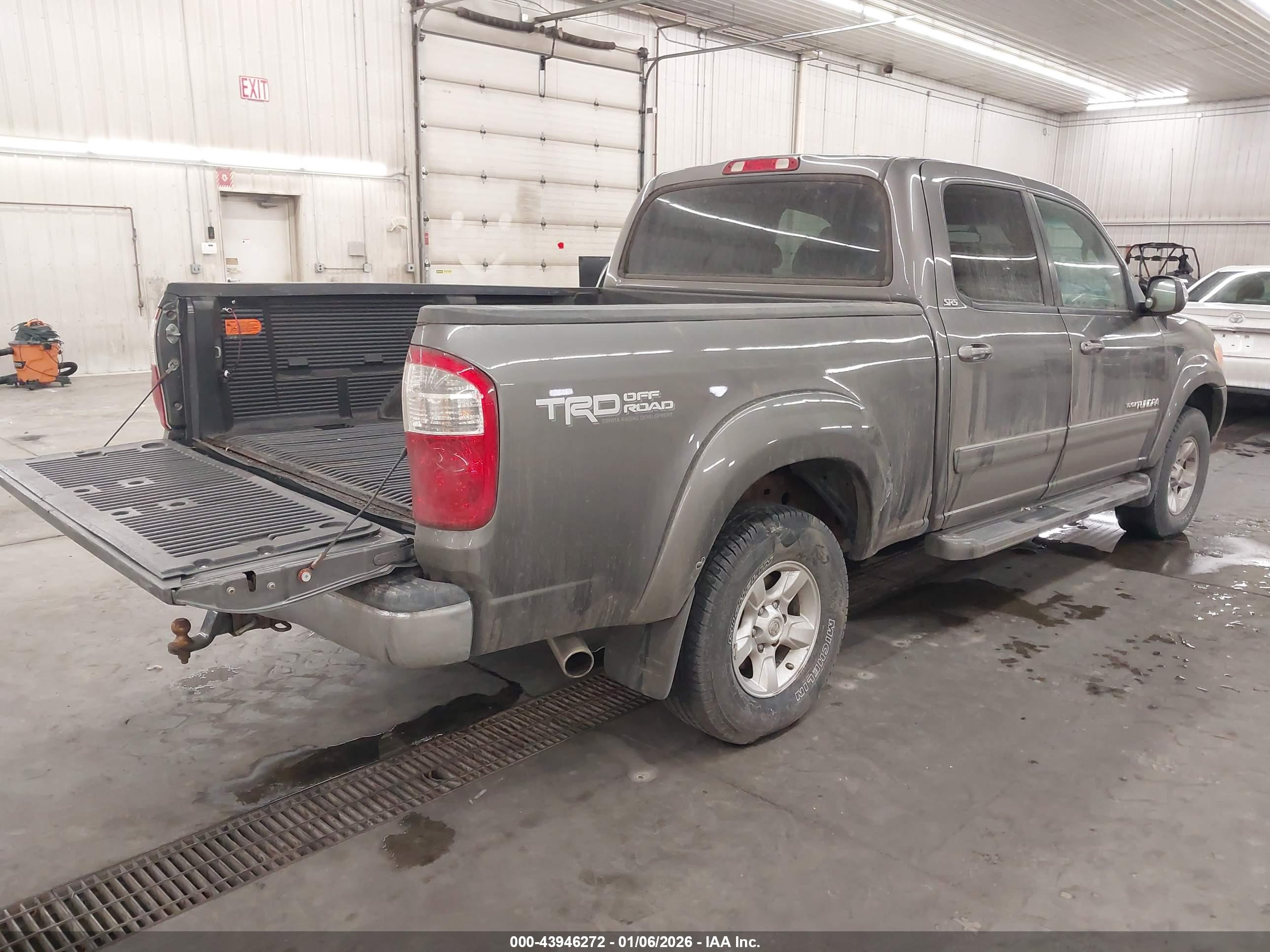 TOYOTA TUNDRA image 4