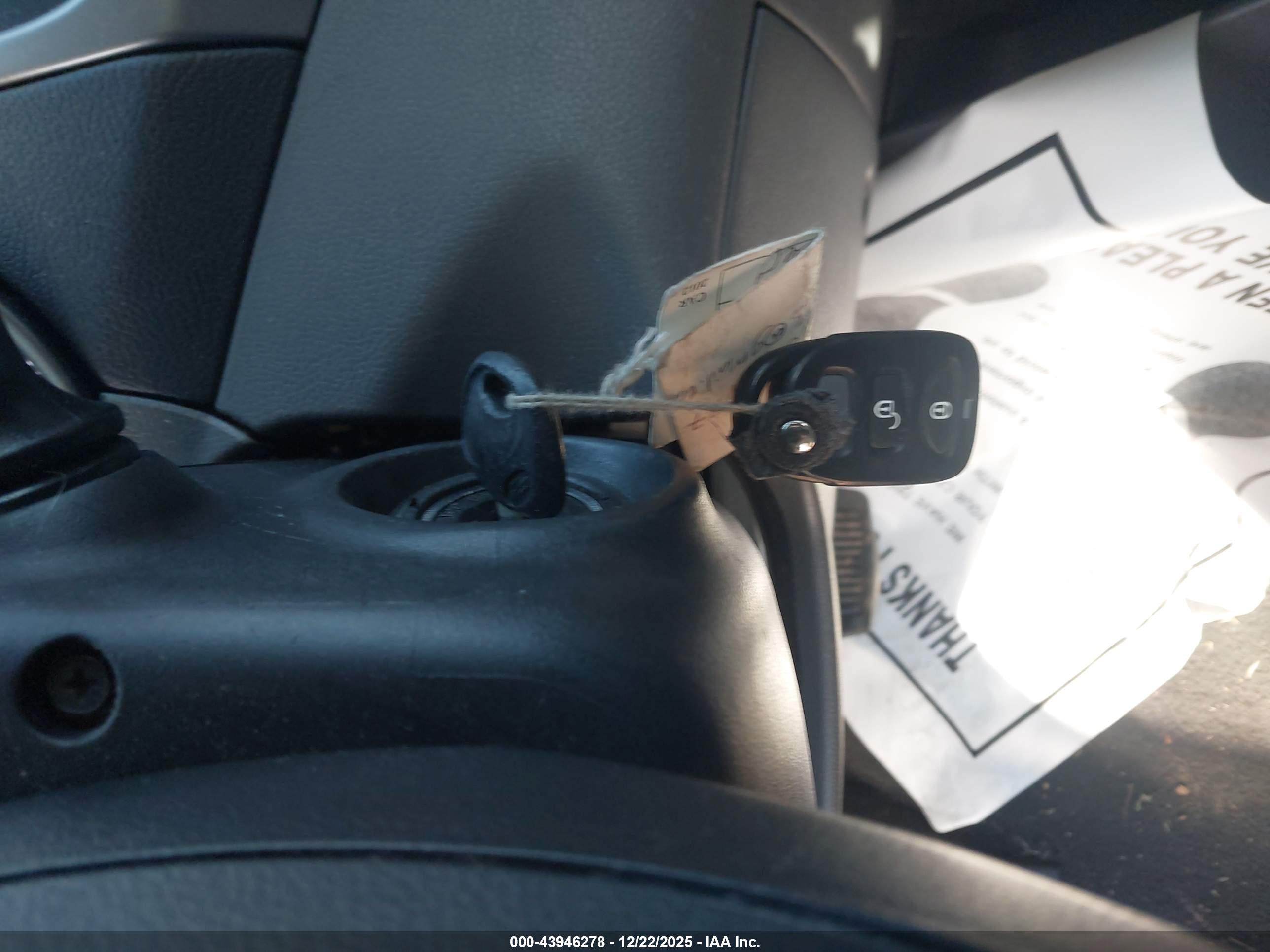 HYUNDAI ELANTRA image 11