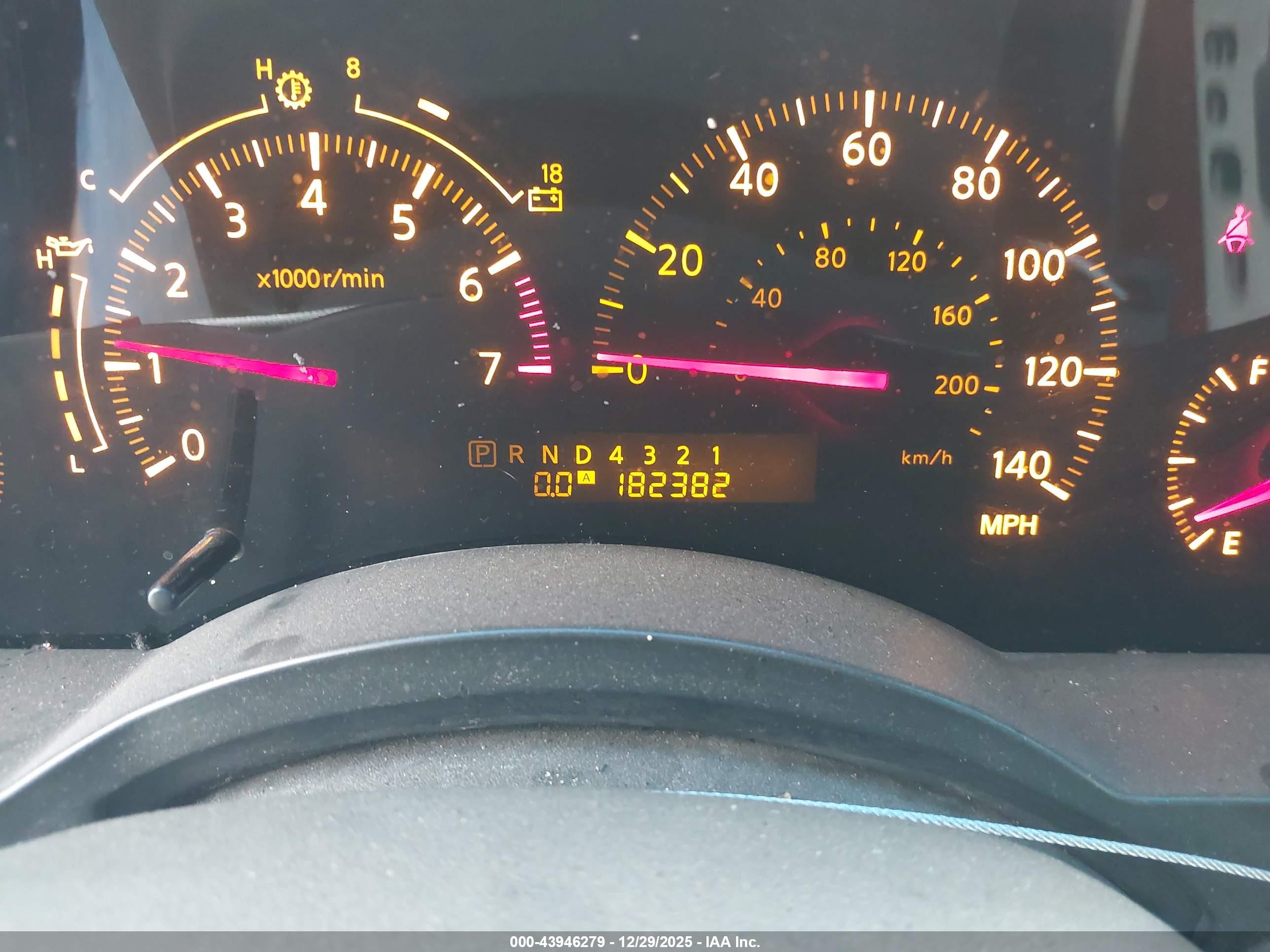 INFINITI QX56 image 7