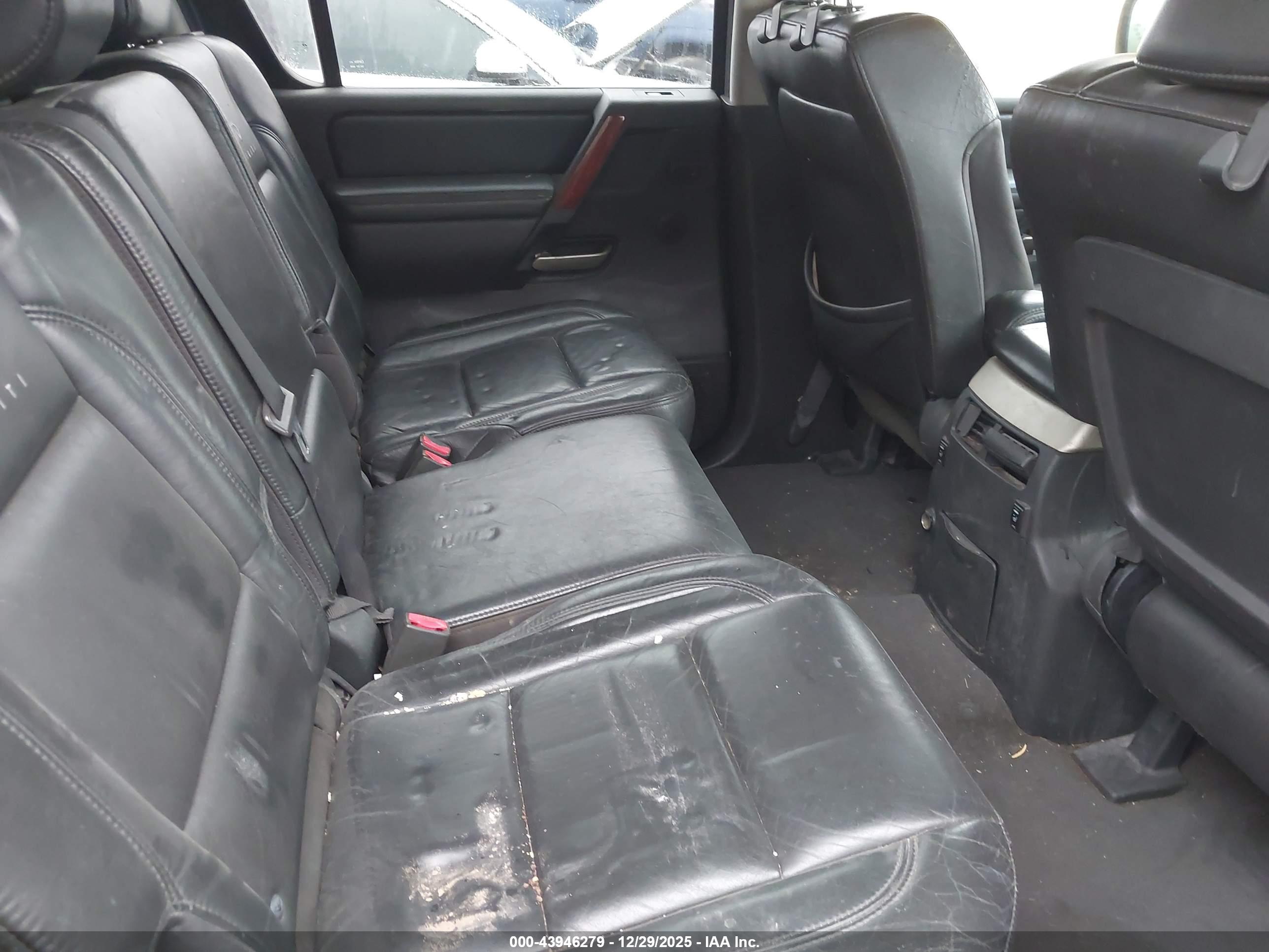 INFINITI QX56 image 8