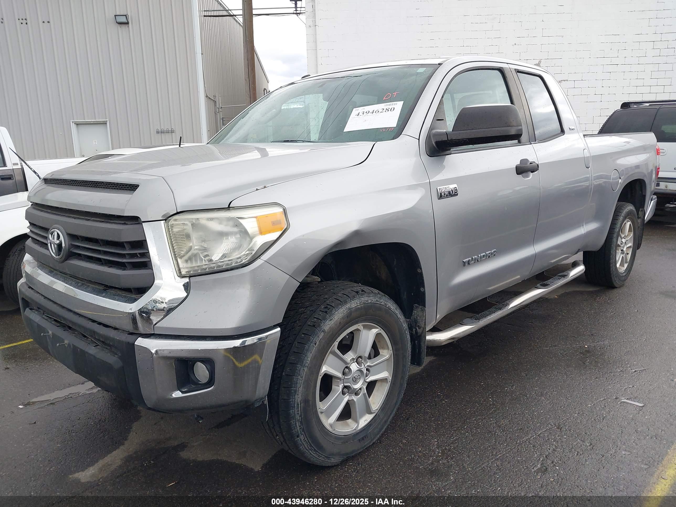 TOYOTA TUNDRA image 2