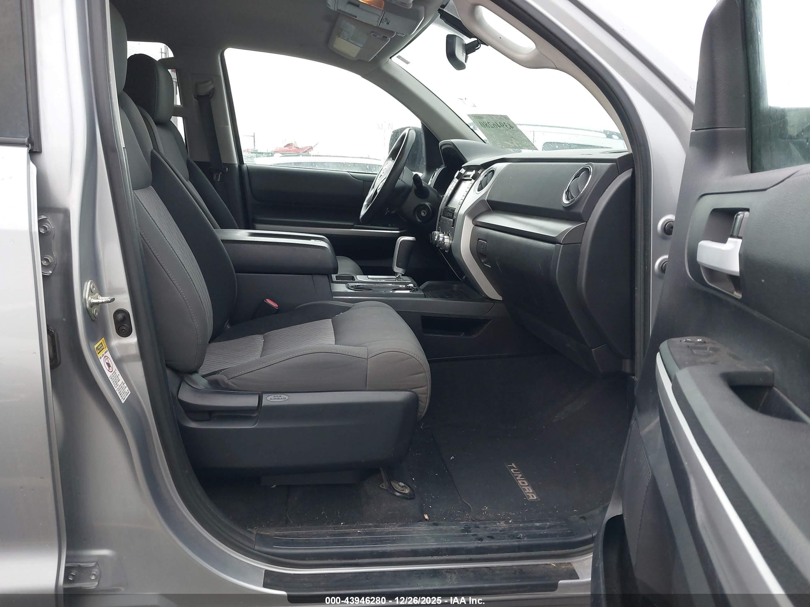 TOYOTA TUNDRA image 5