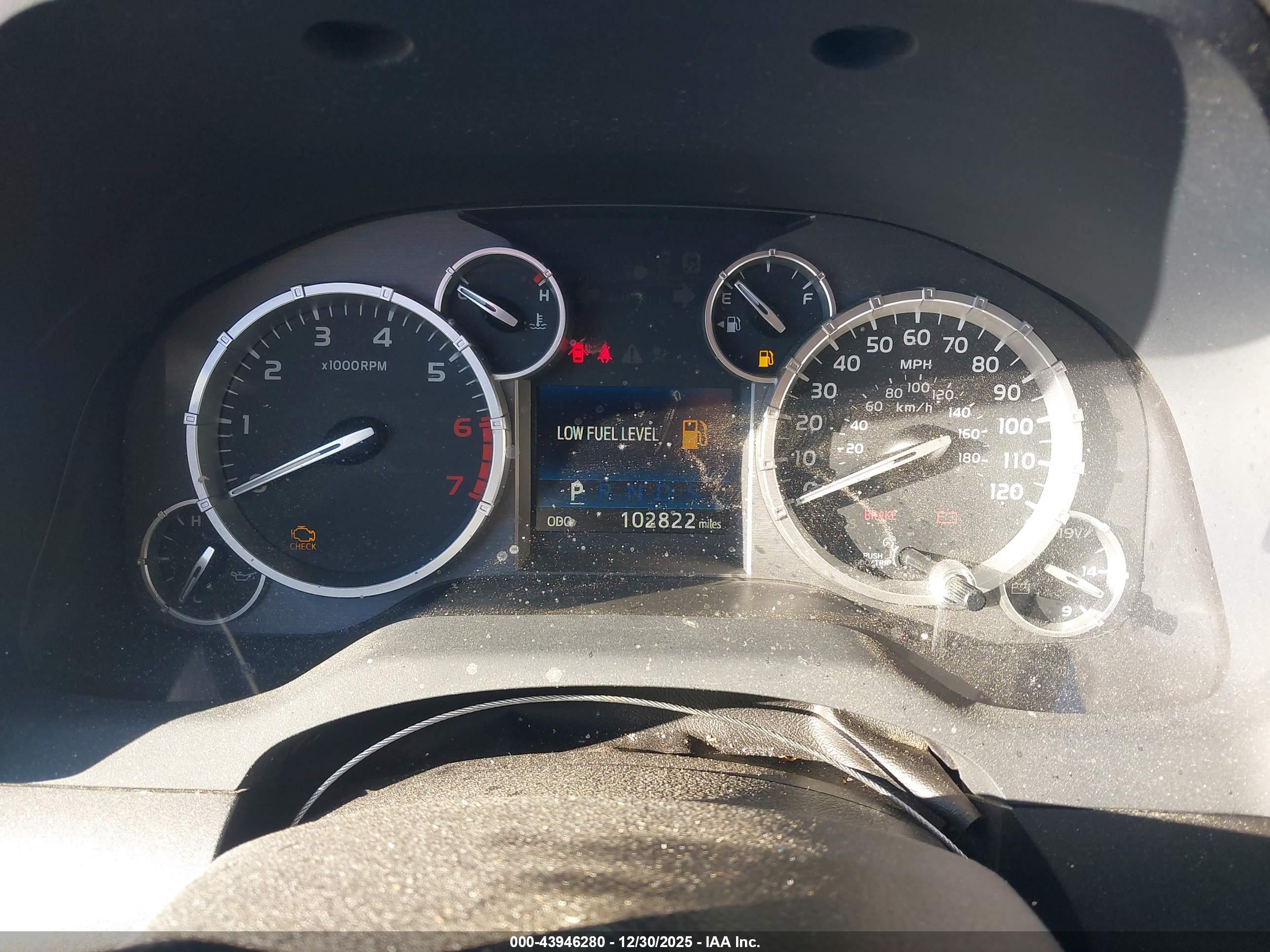TOYOTA TUNDRA image 7