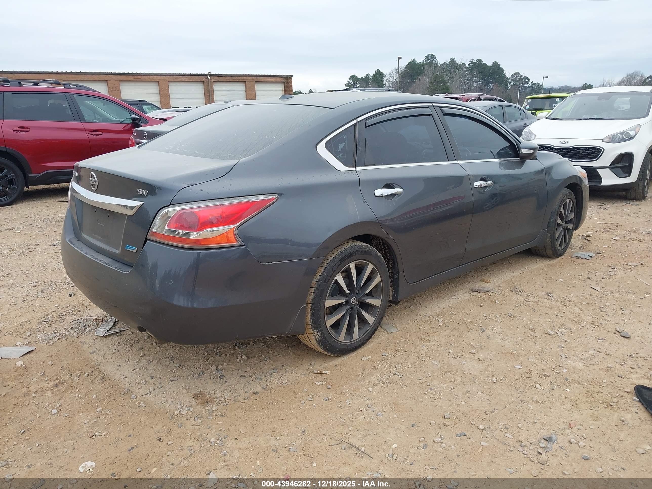 NISSAN ALTIMA image 4