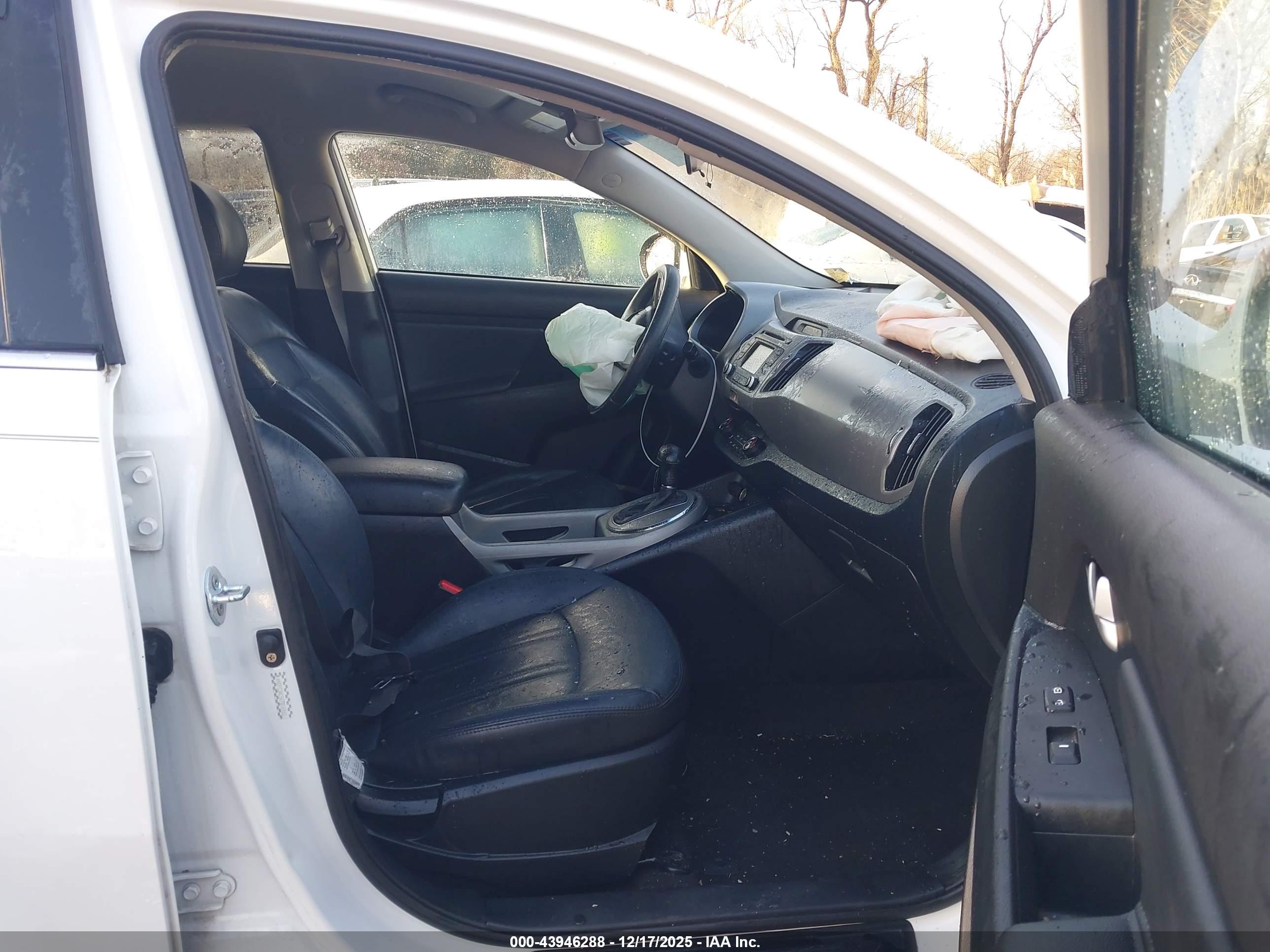 KIA SPORTAGE image 5