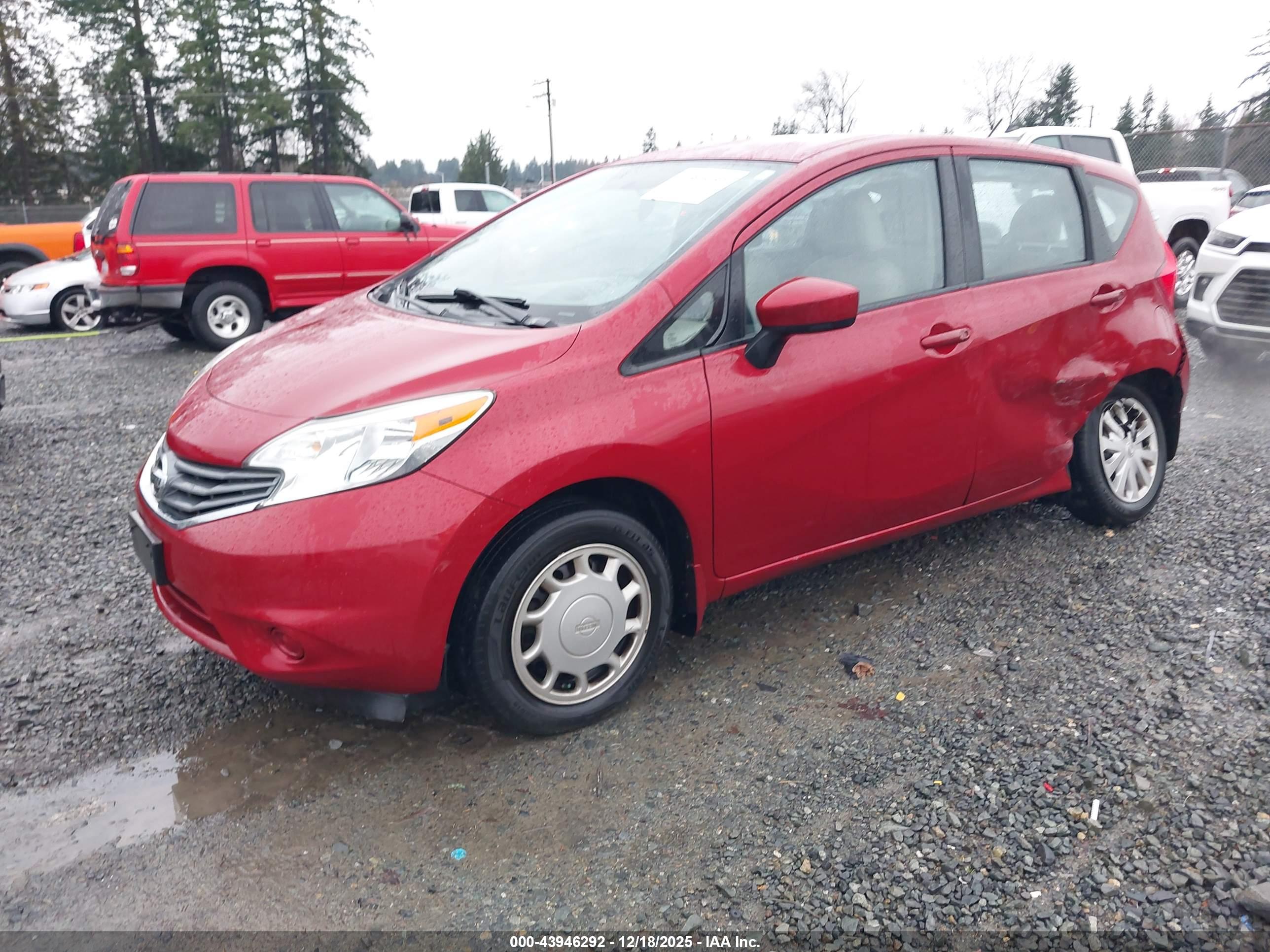 NISSAN VERSA image 2