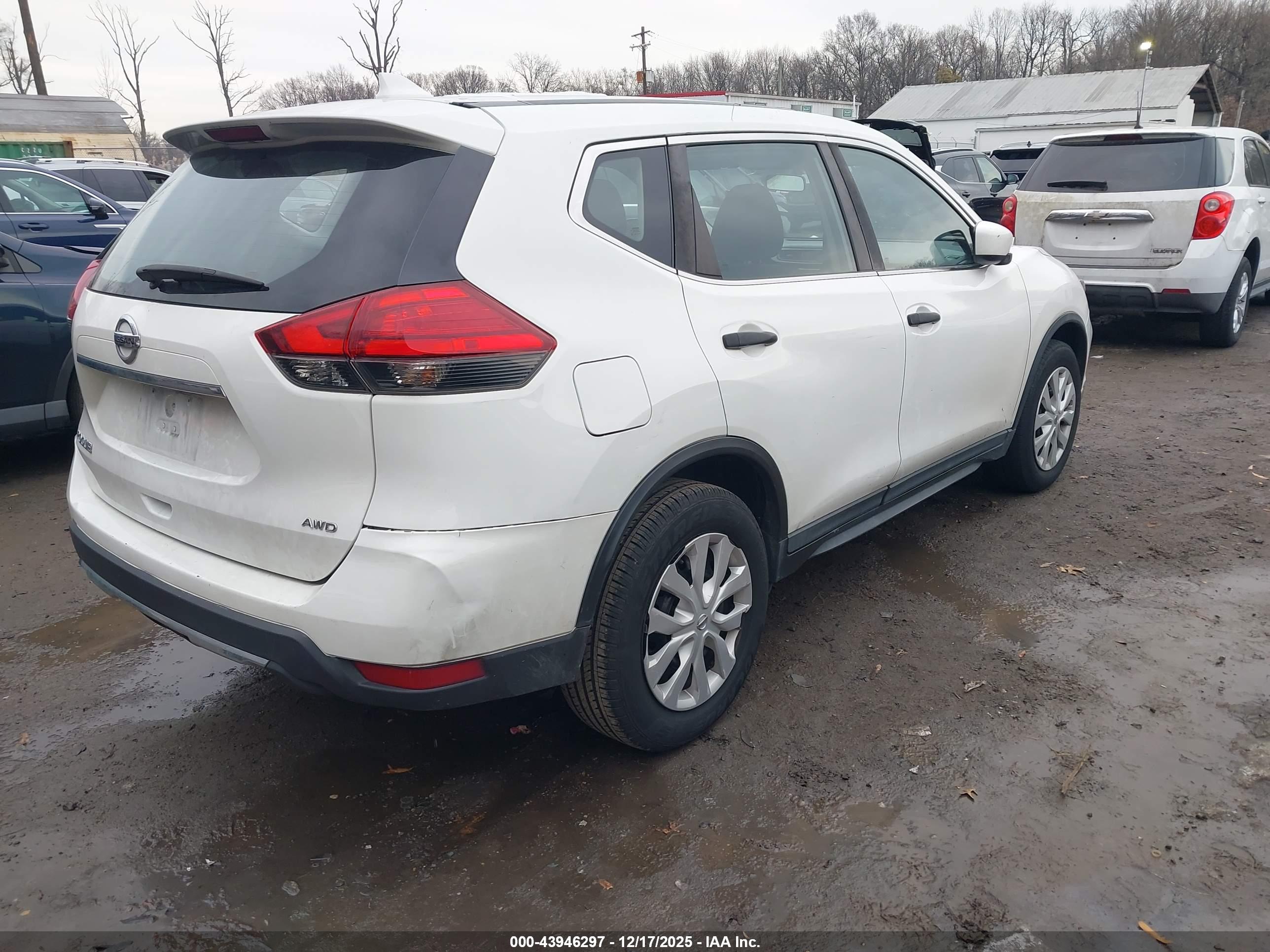 NISSAN ROGUE image 4
