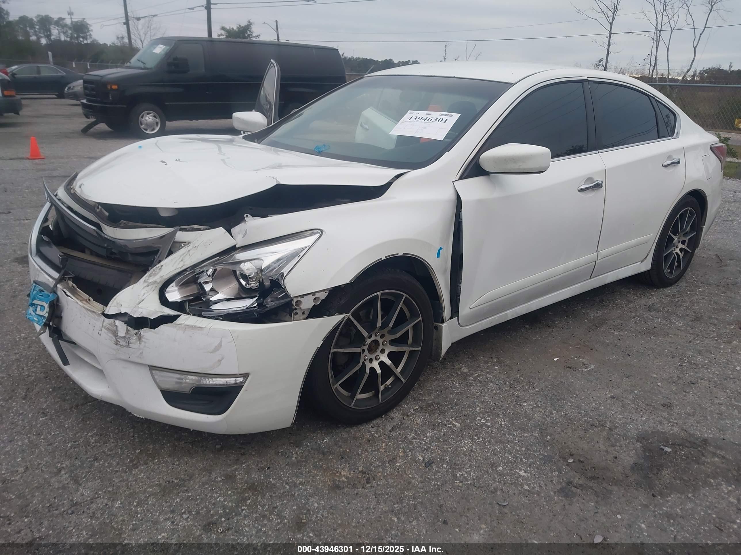 NISSAN ALTIMA image 2