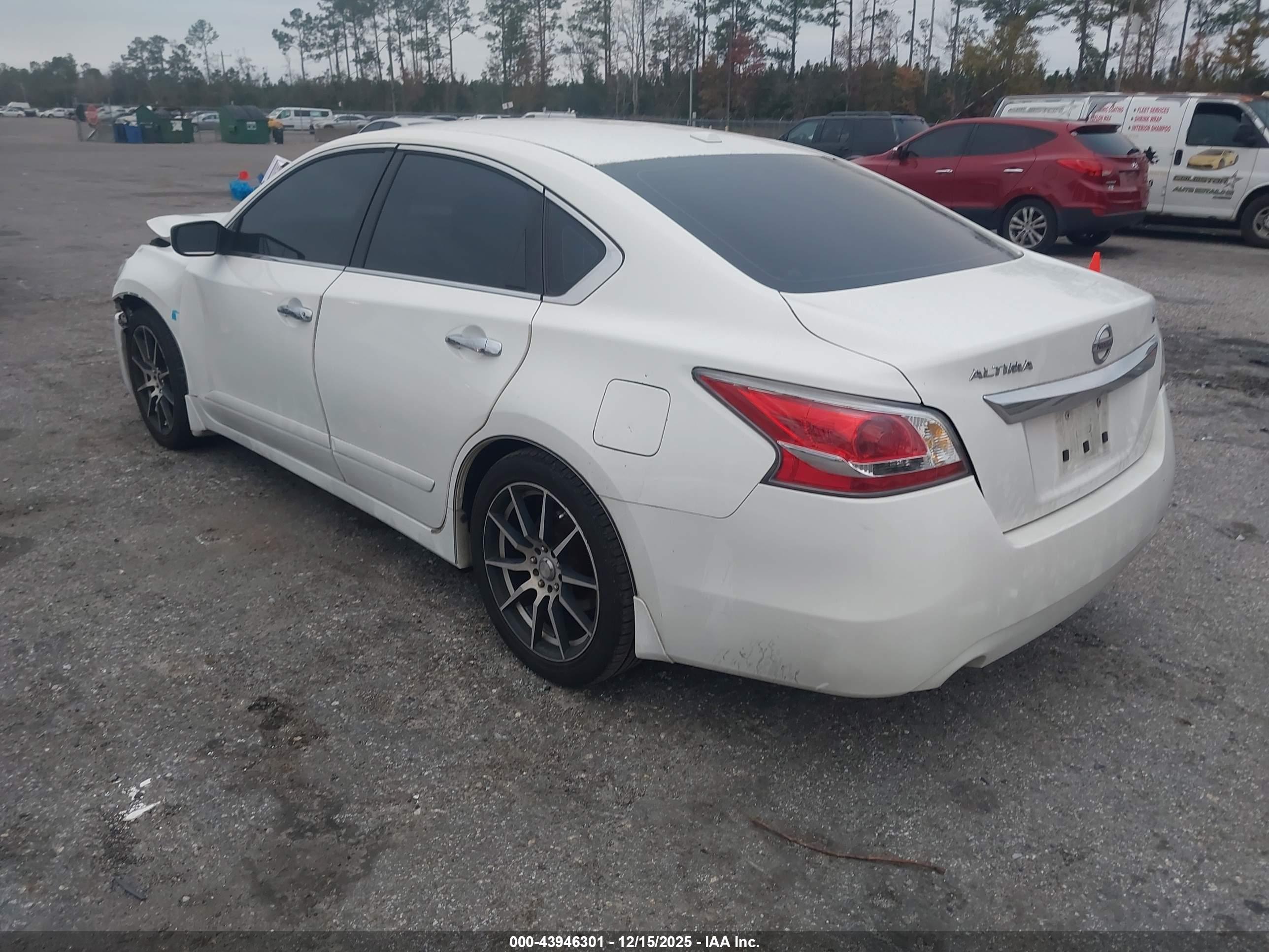 NISSAN ALTIMA image 3
