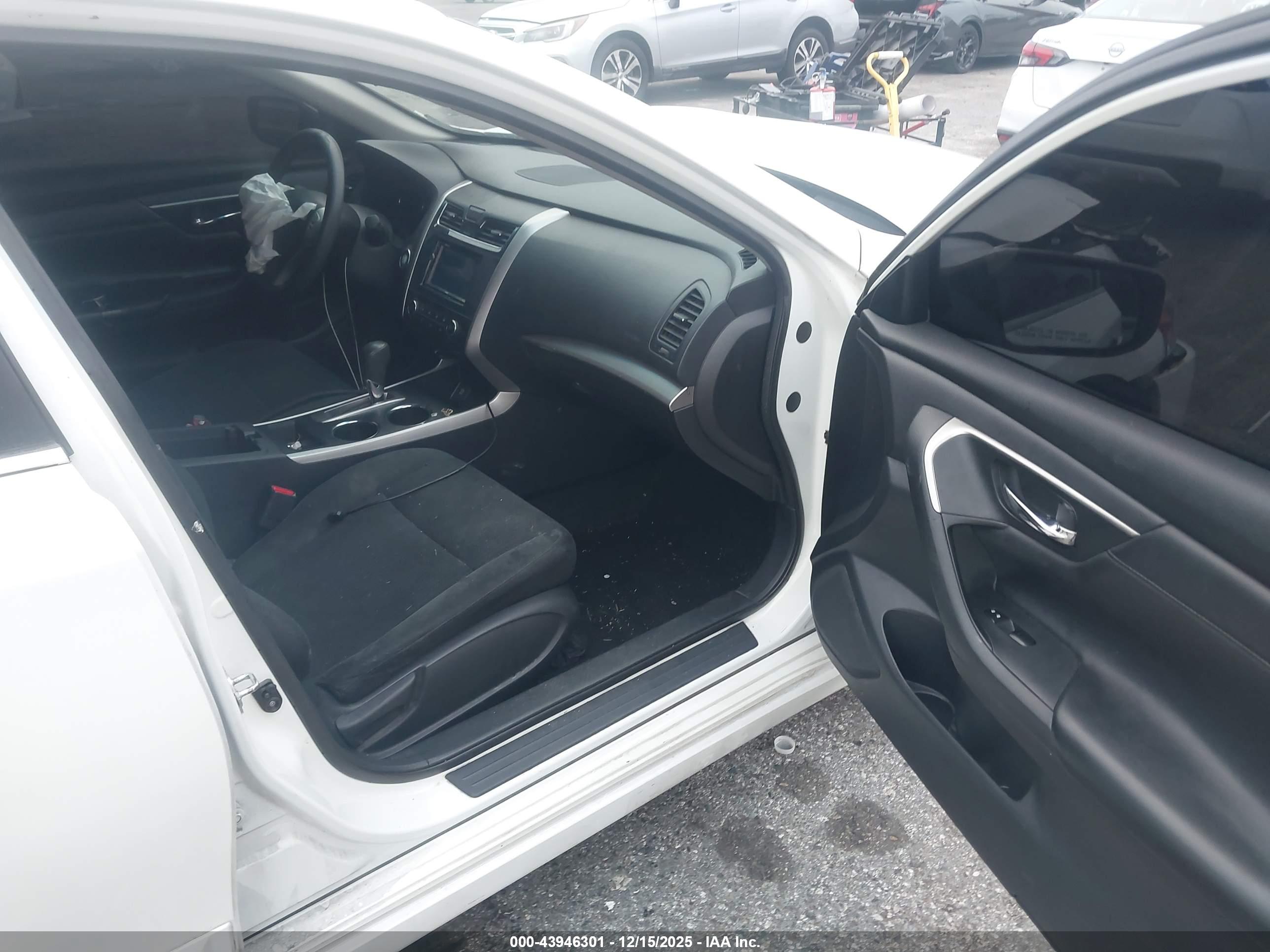 NISSAN ALTIMA image 5