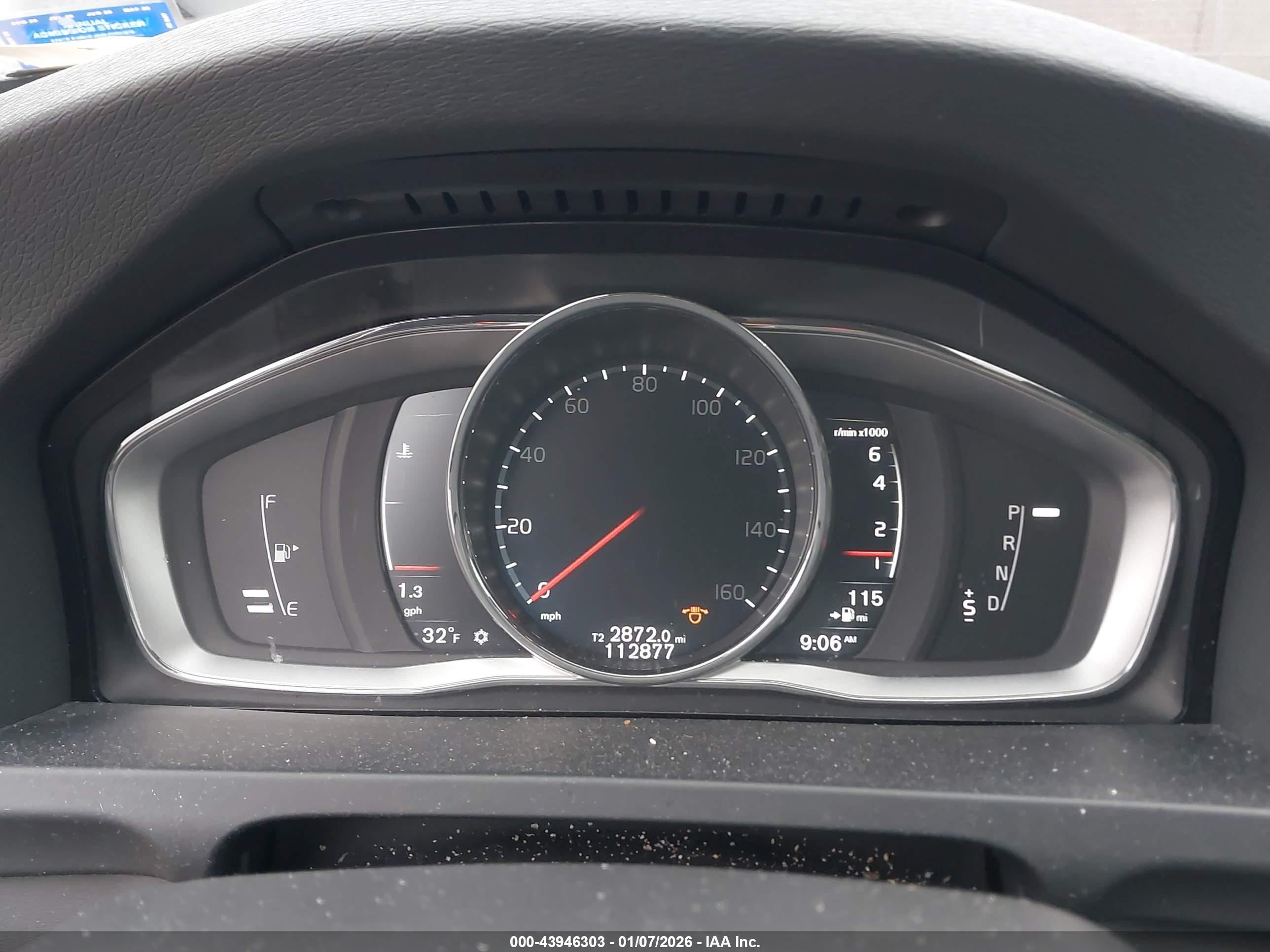 VOLVO S60 image 7