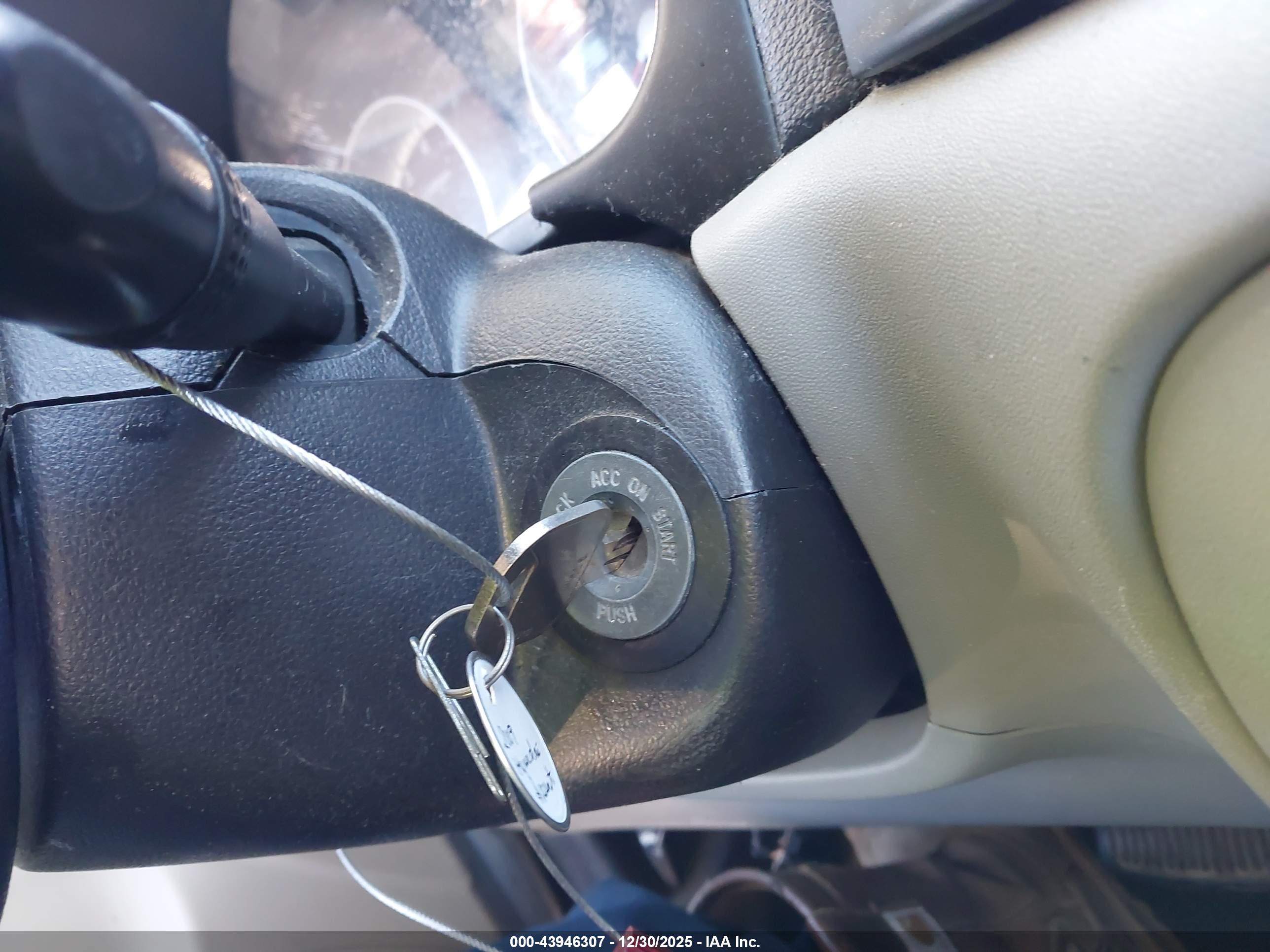 HYUNDAI ACCENT image 11