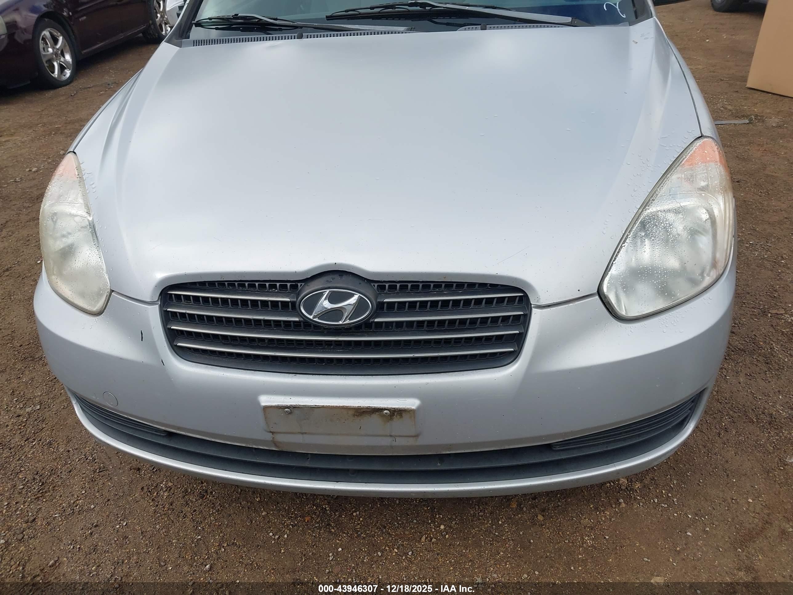 HYUNDAI ACCENT image 6