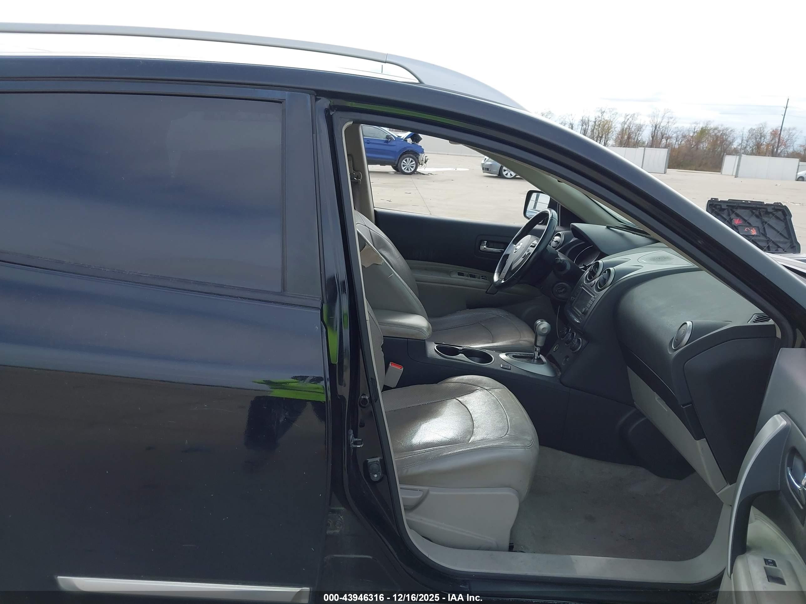 NISSAN ROGUE image 5