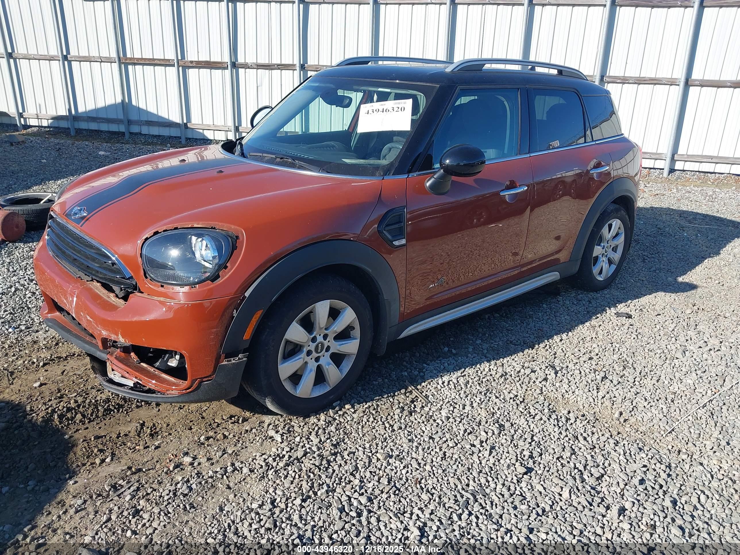 MINI COUNTRYMAN image 2