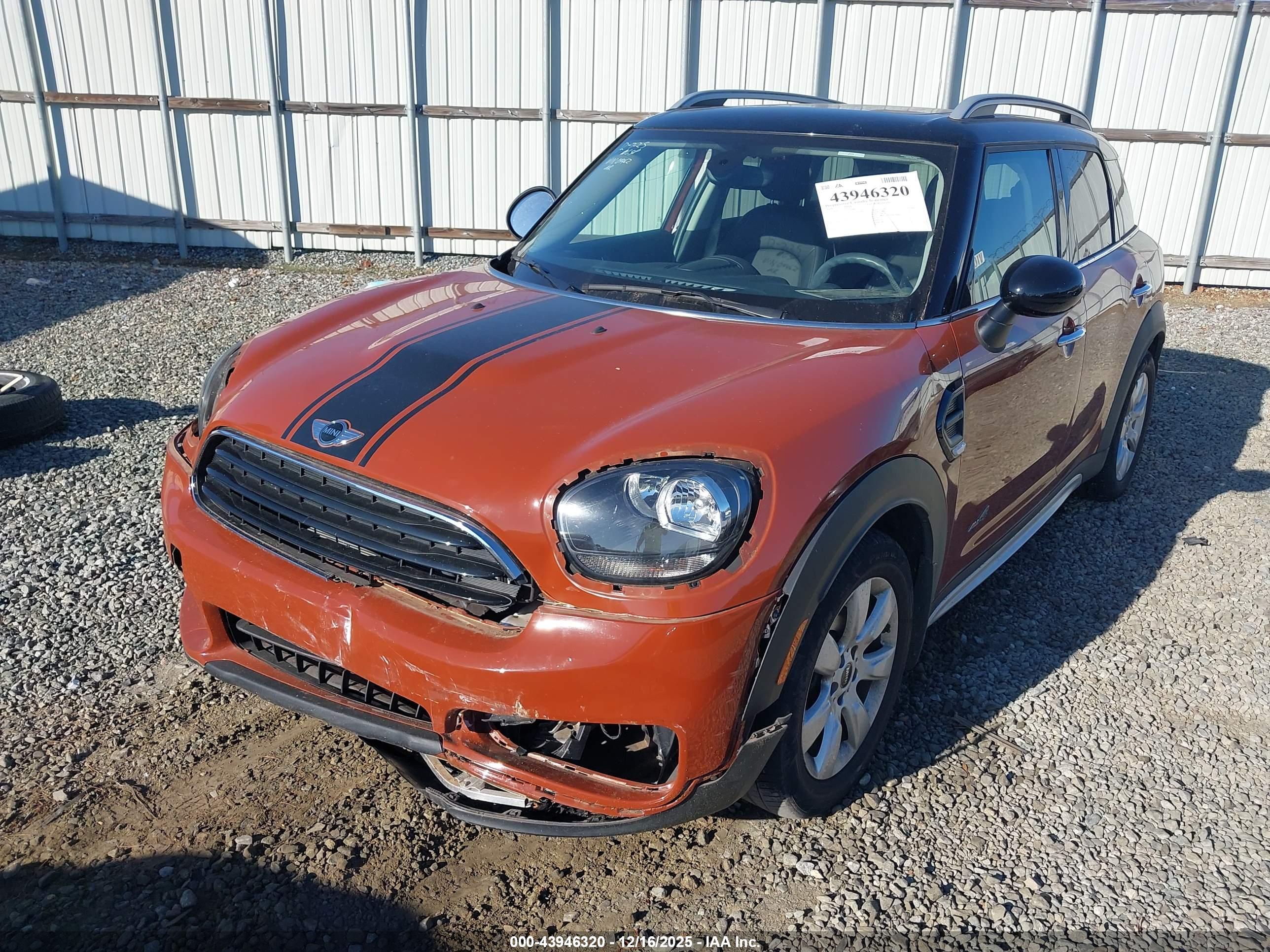 MINI COUNTRYMAN image 6
