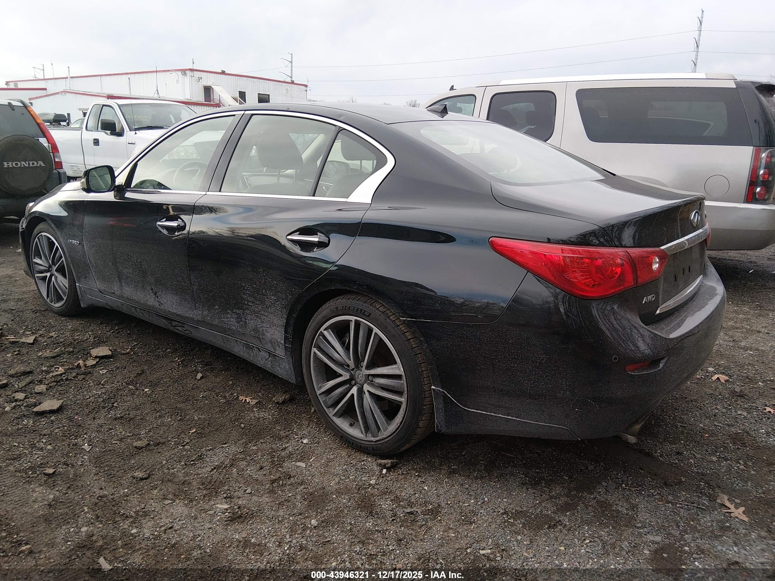INFINITI Q50 image 3