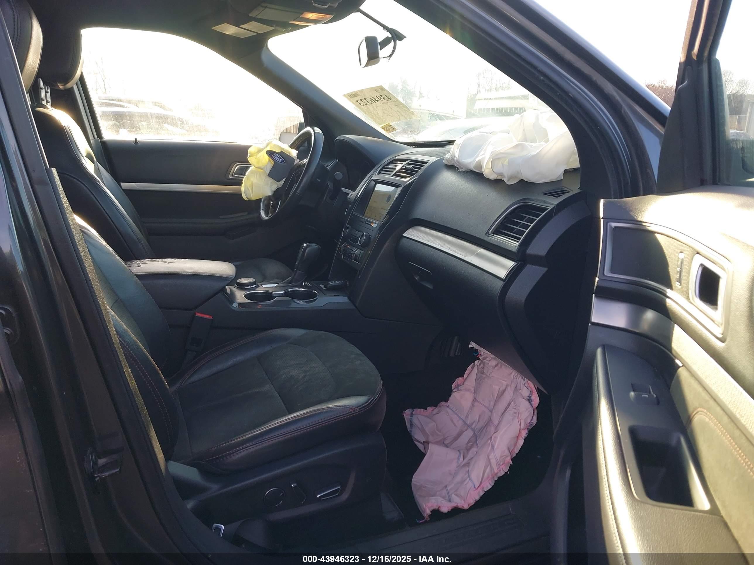 FORD EXPLORER image 5