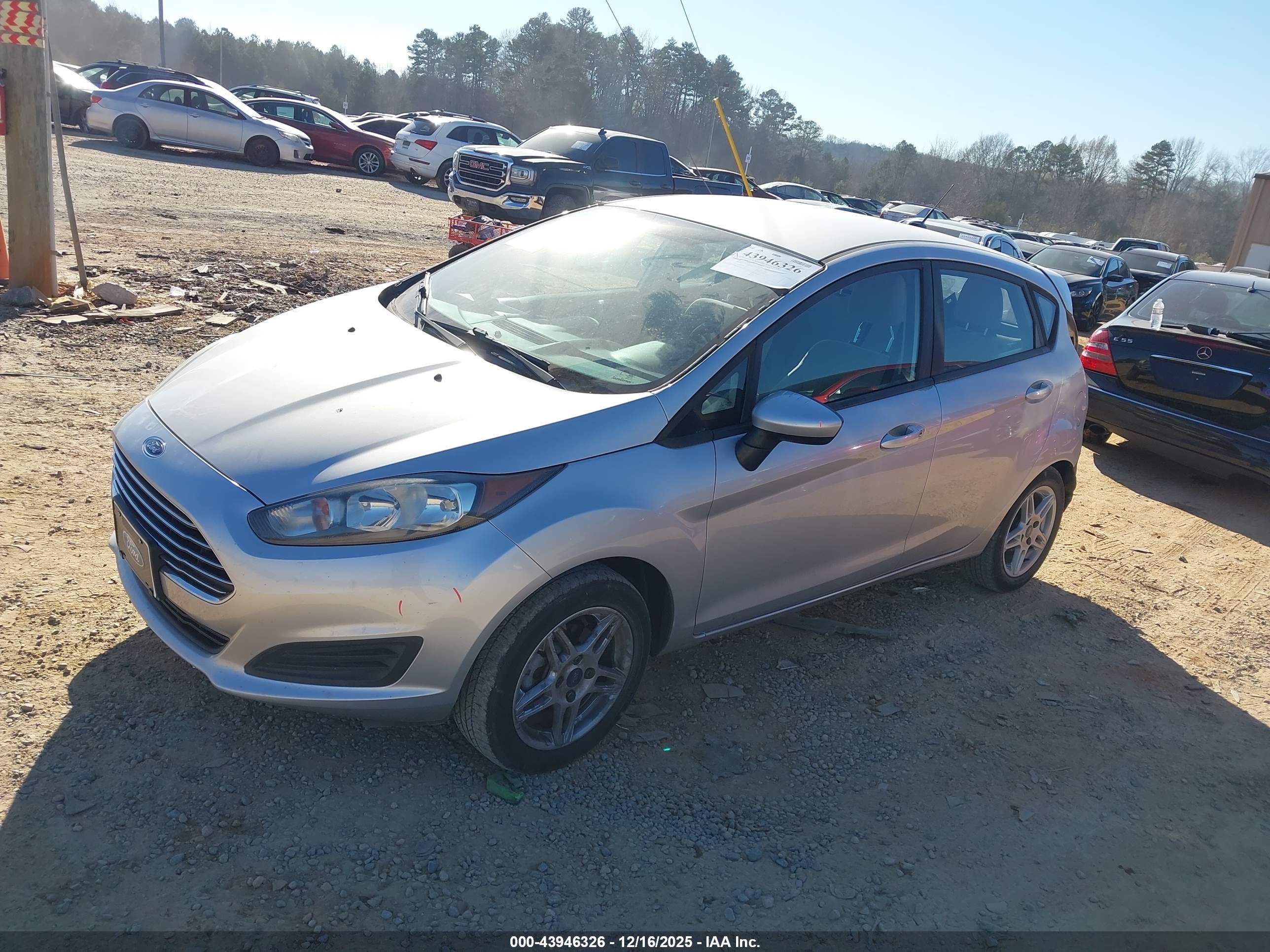FORD FIESTA image 2