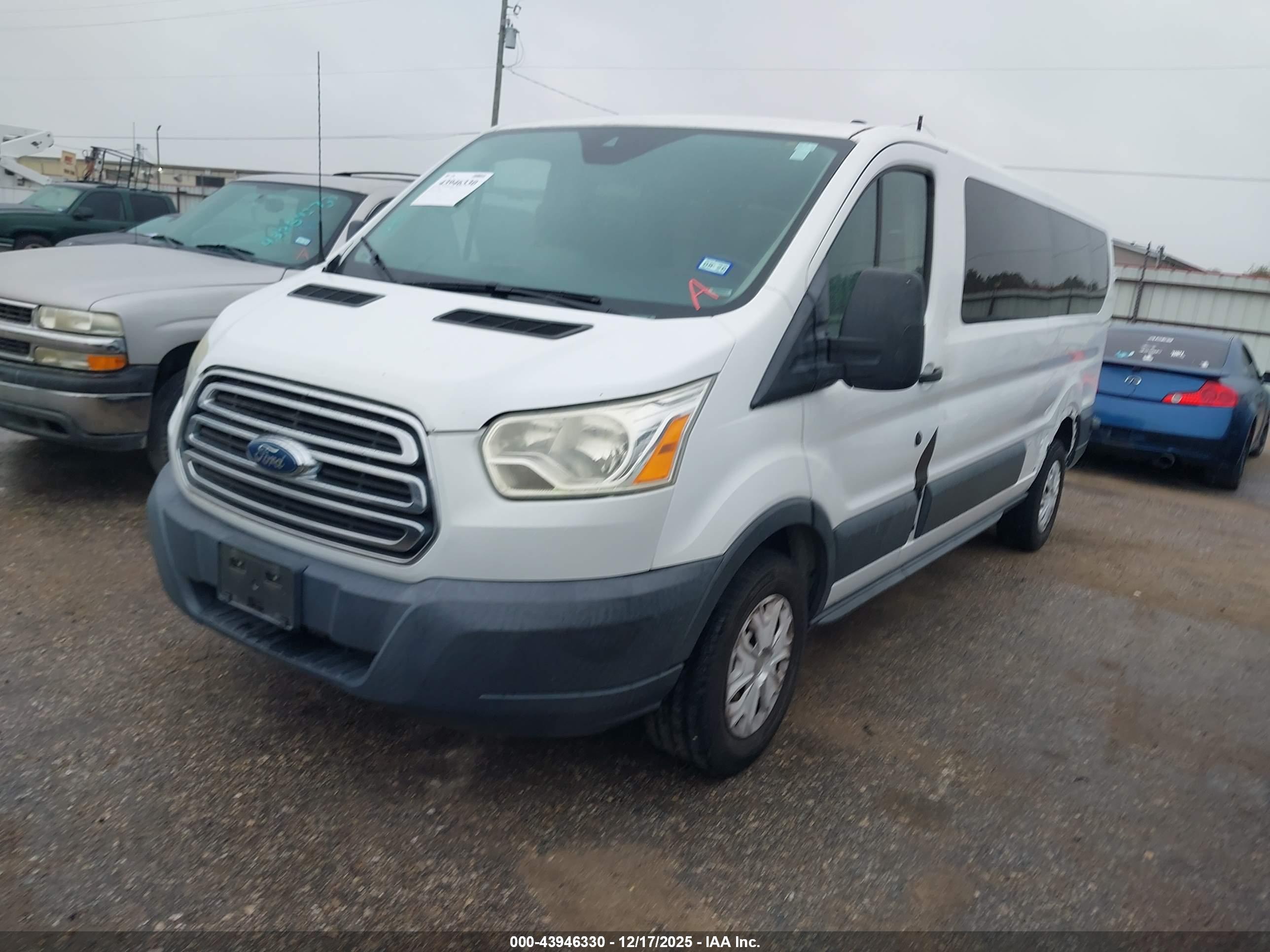 FORD TRANSIT-350 image 2