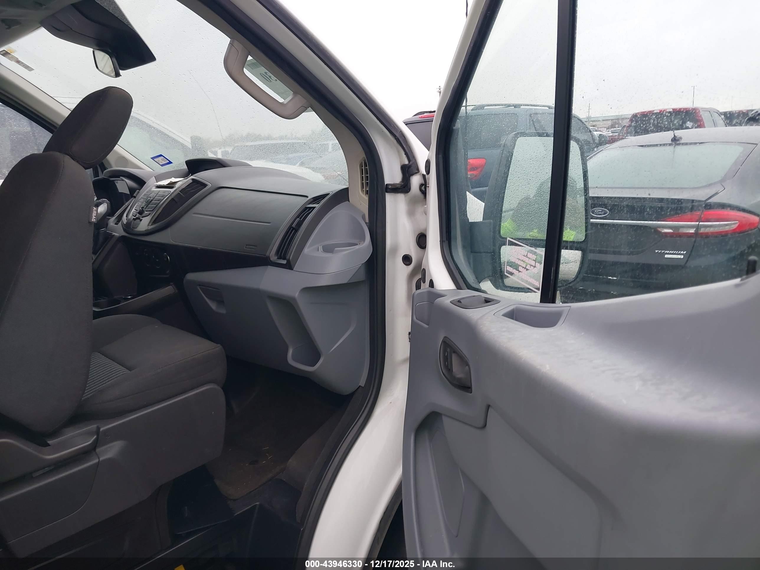 FORD TRANSIT-350 image 5