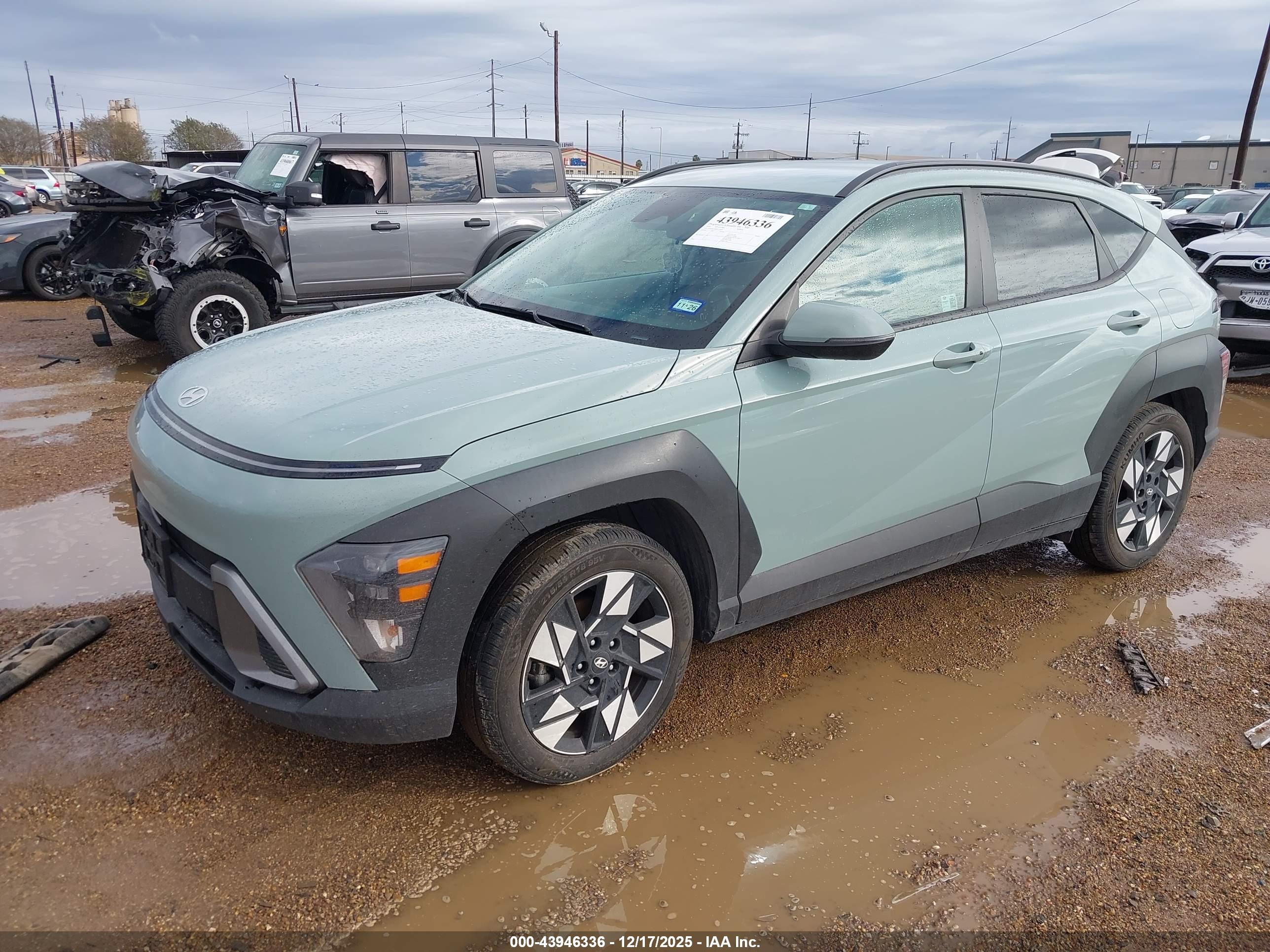 HYUNDAI KONA image 2