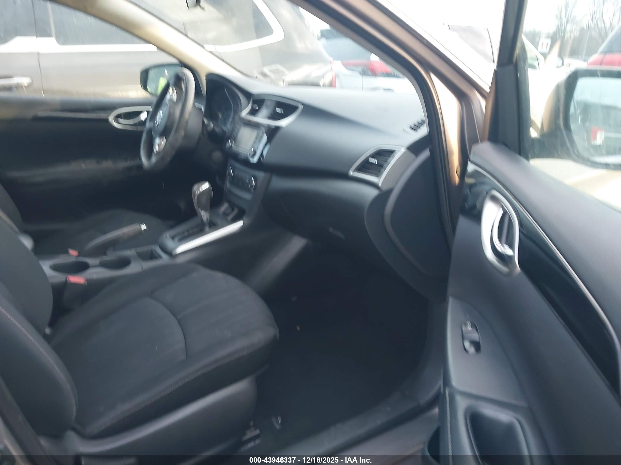 NISSAN SENTRA image 5
