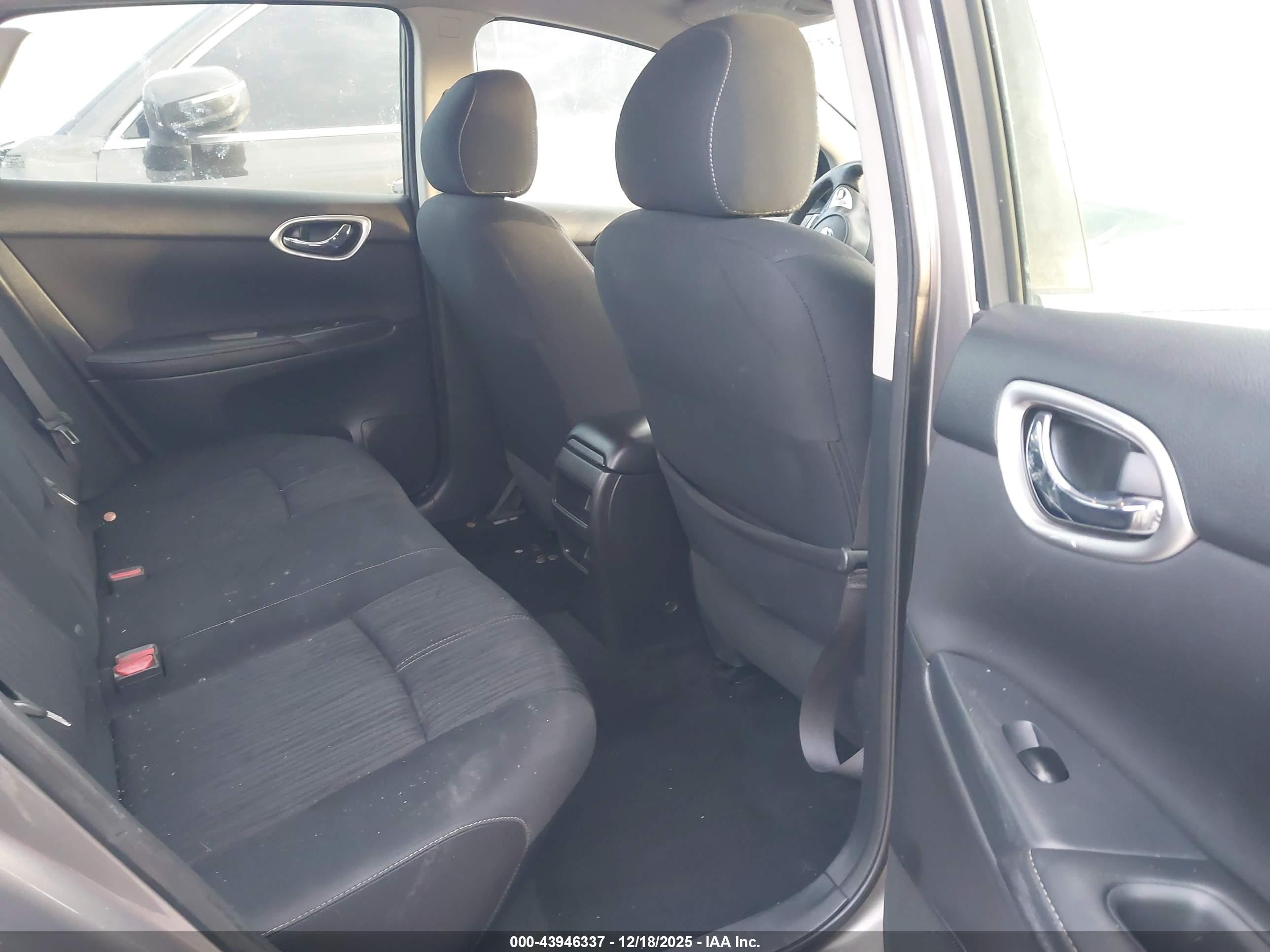 NISSAN SENTRA image 8