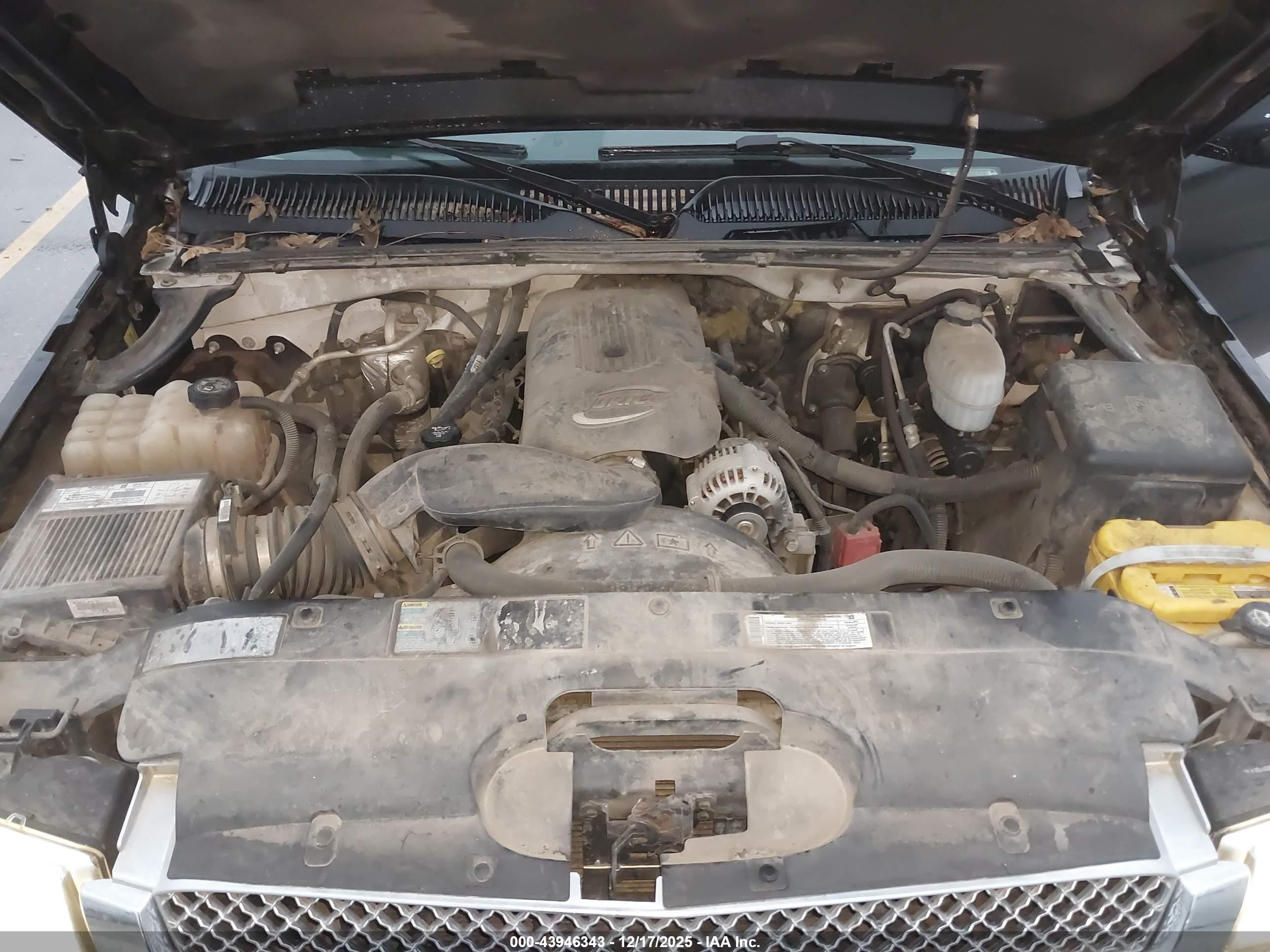 CHEVROLET SILVERADO image 10