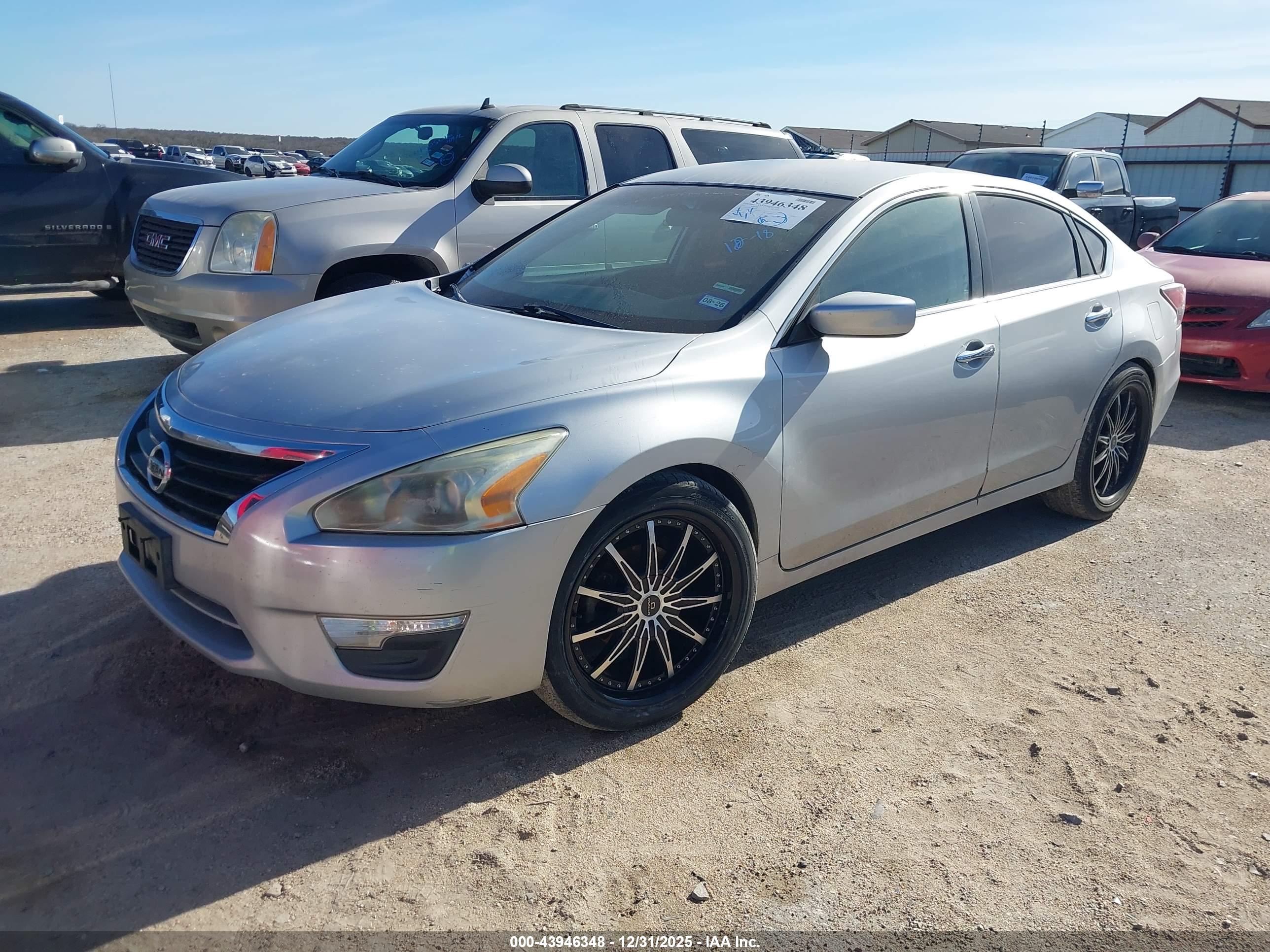 NISSAN ALTIMA image 2