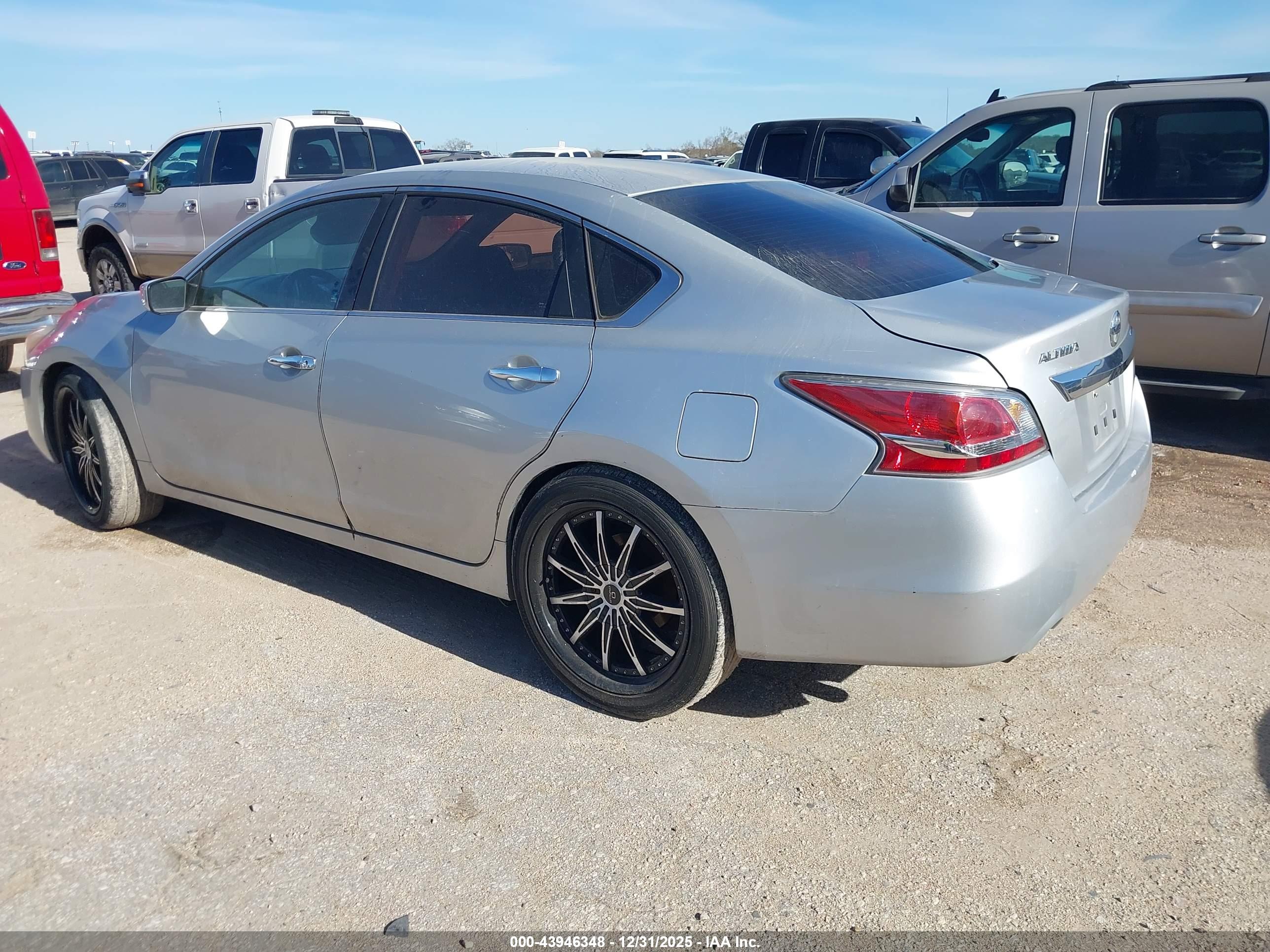 NISSAN ALTIMA image 3