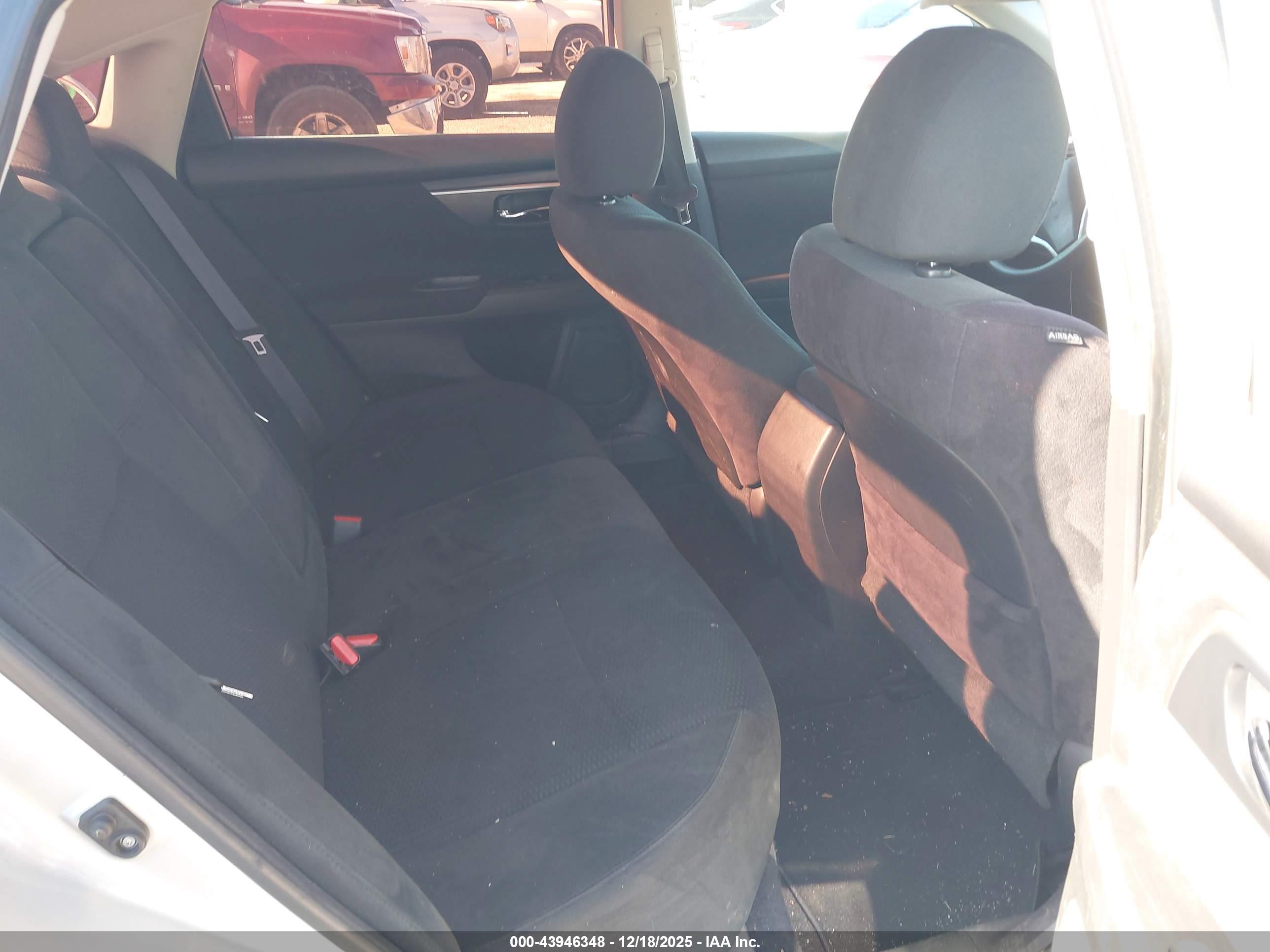NISSAN ALTIMA image 8