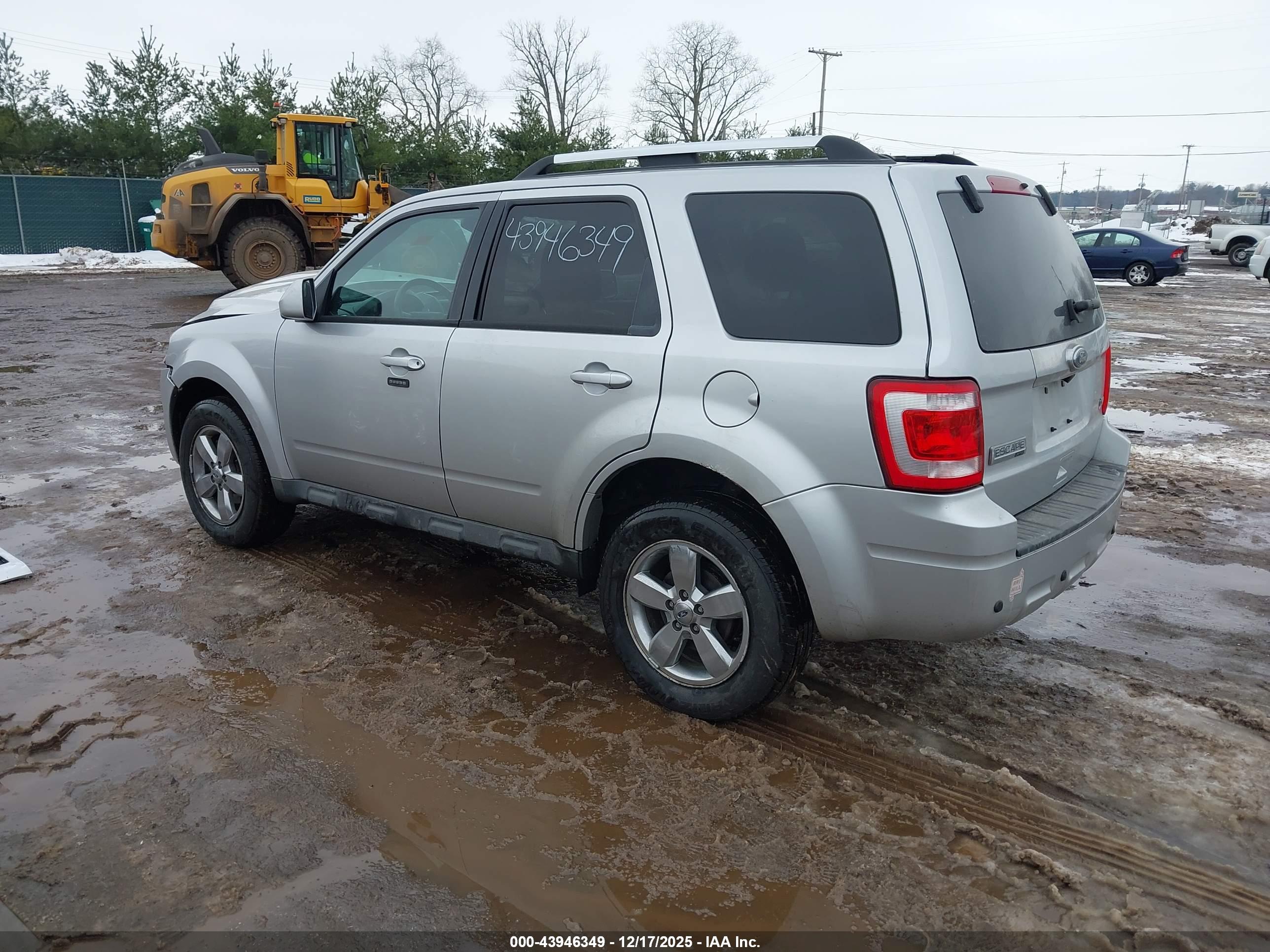 FORD ESCAPE image 3