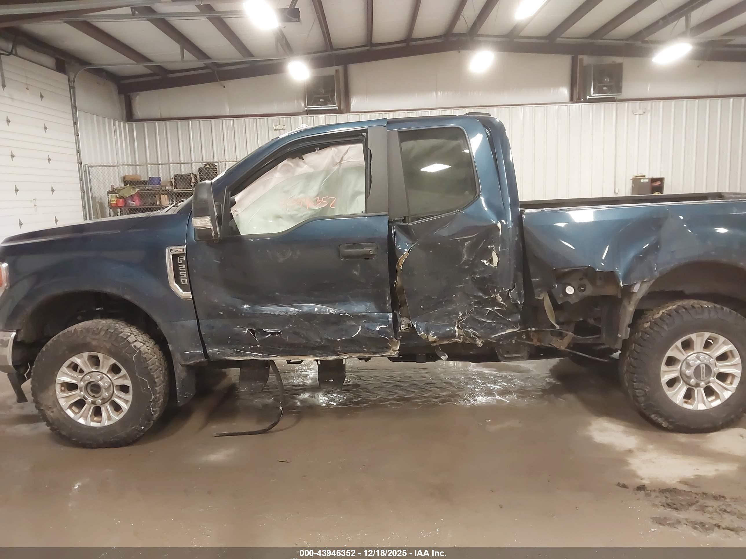 FORD F-250 image 6