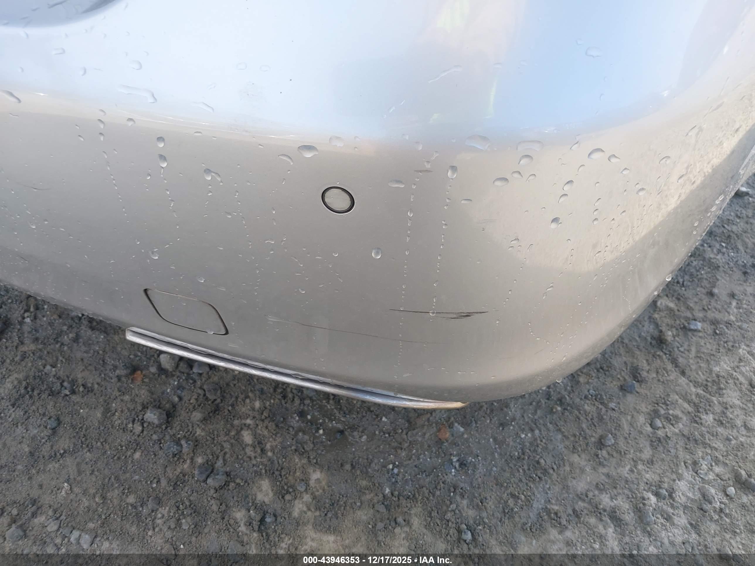 LEXUS LS image 6