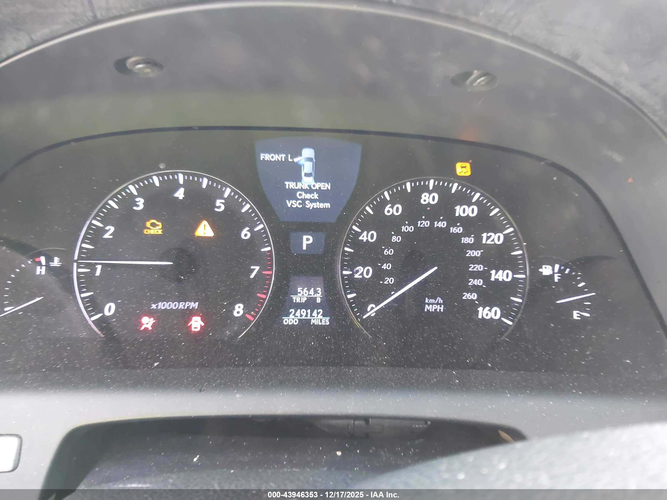 LEXUS LS image 7