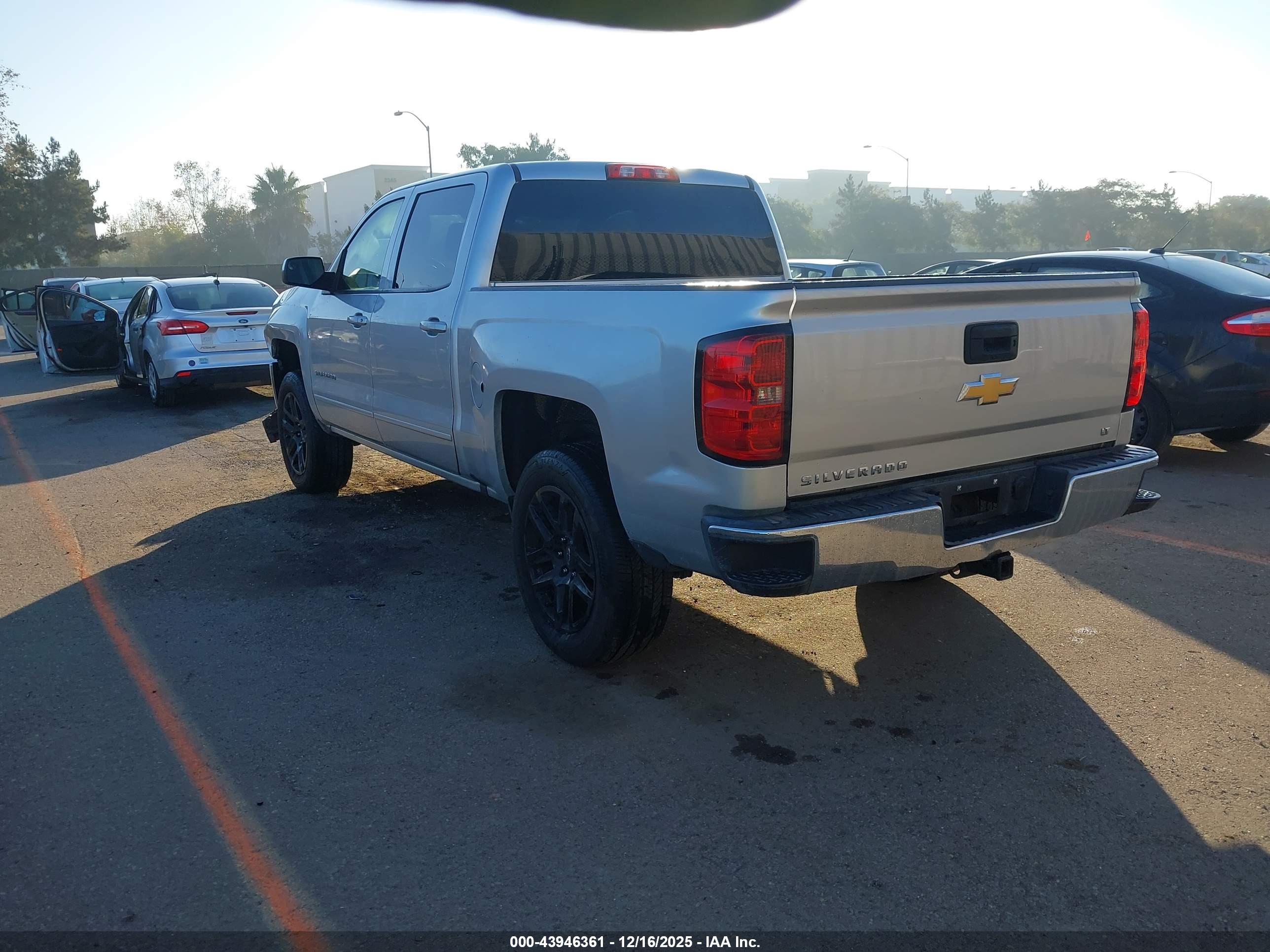 CHEVROLET SILVERADO image 3
