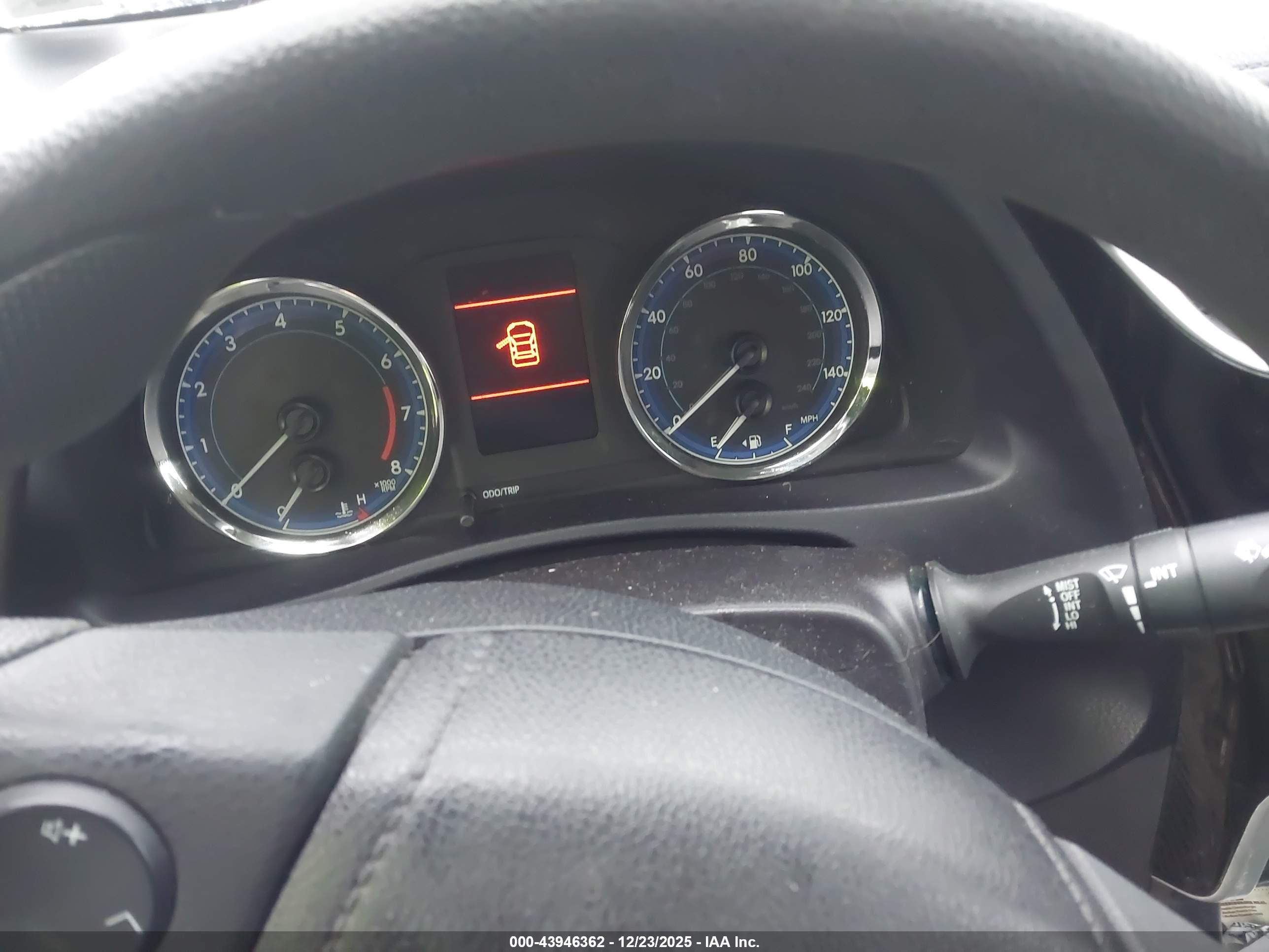 TOYOTA COROLLA image 7